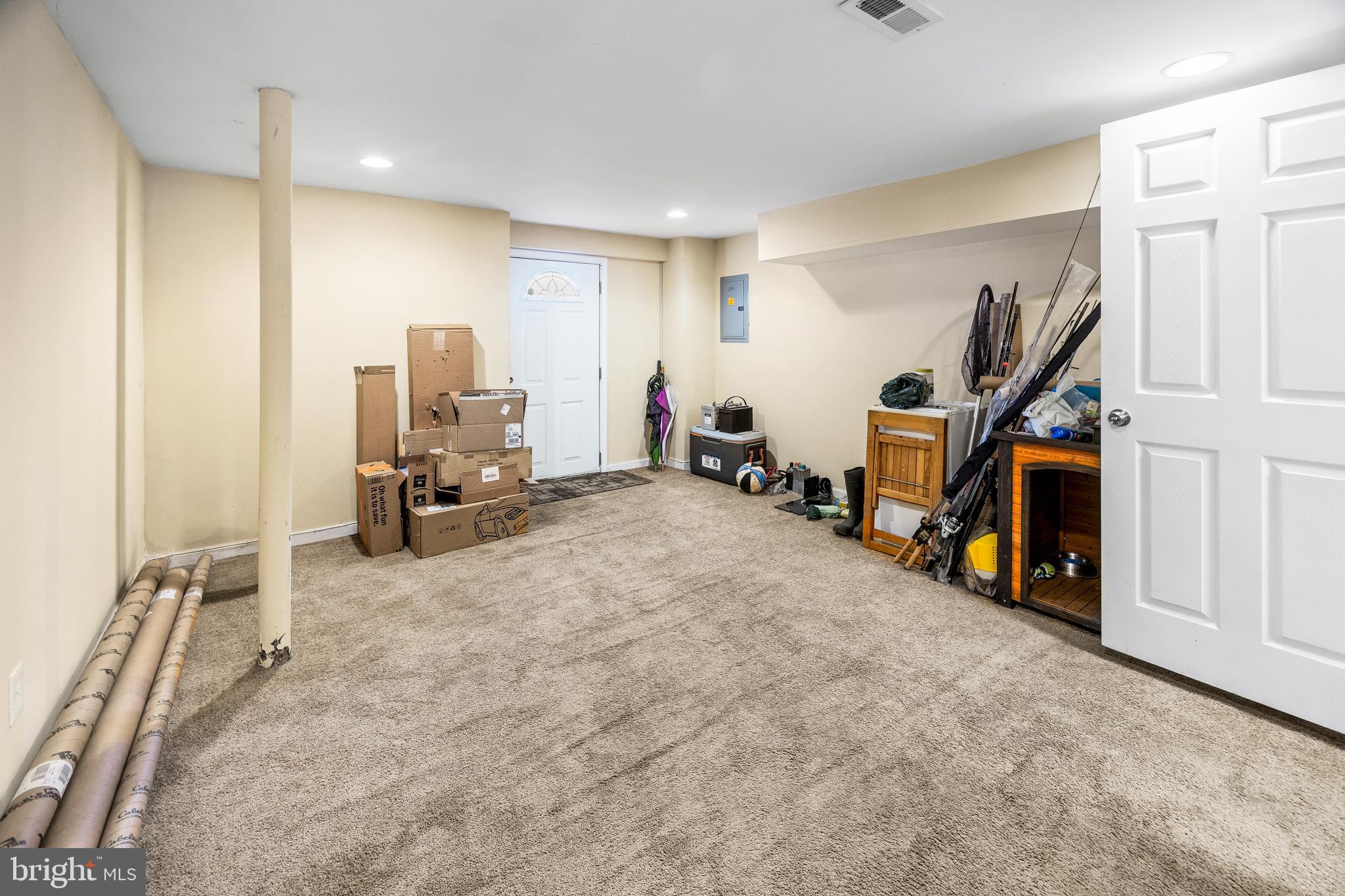 WEST OAK LANE - Residential