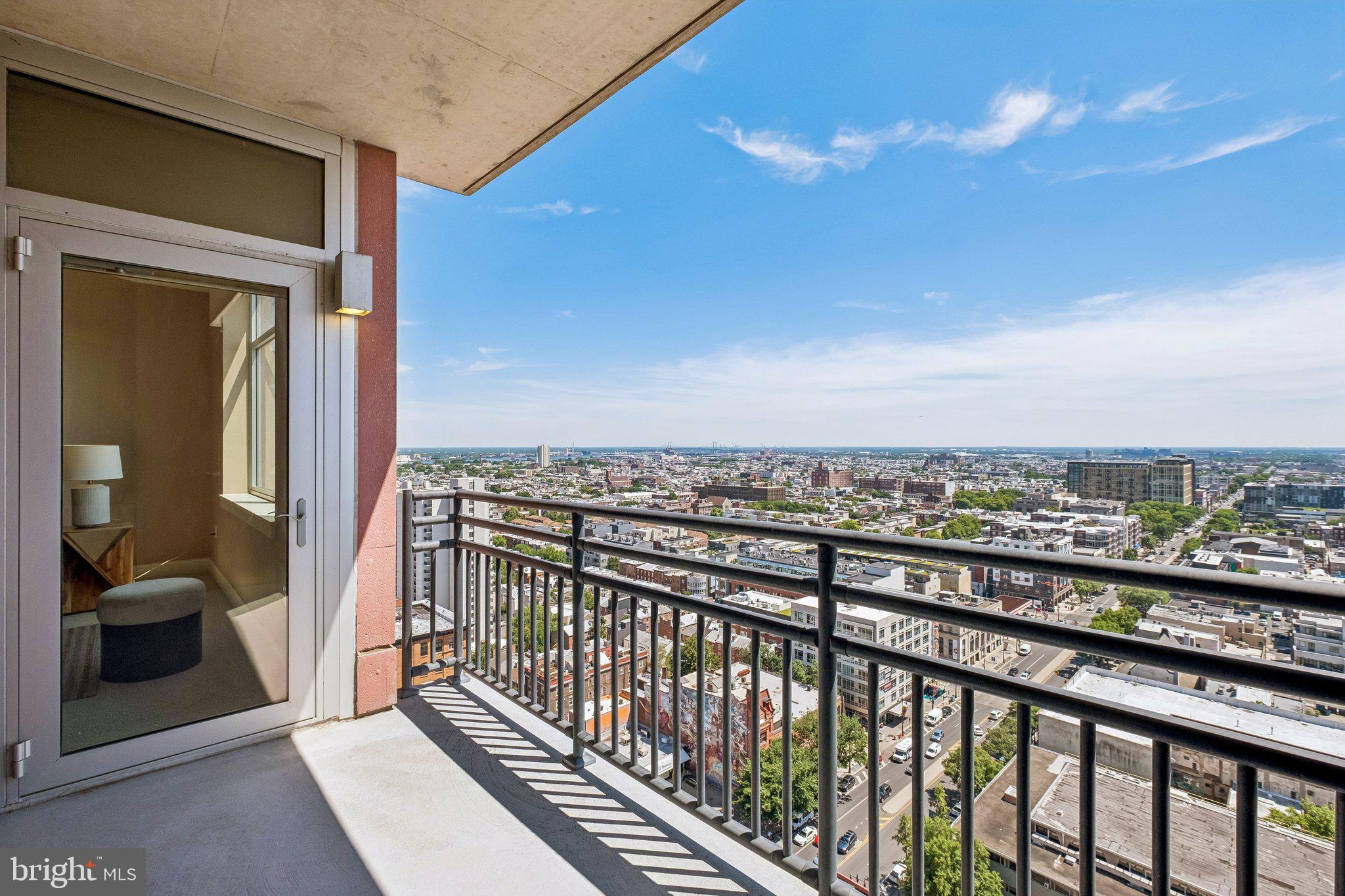 AVENUE OF THE ARTS - Residential