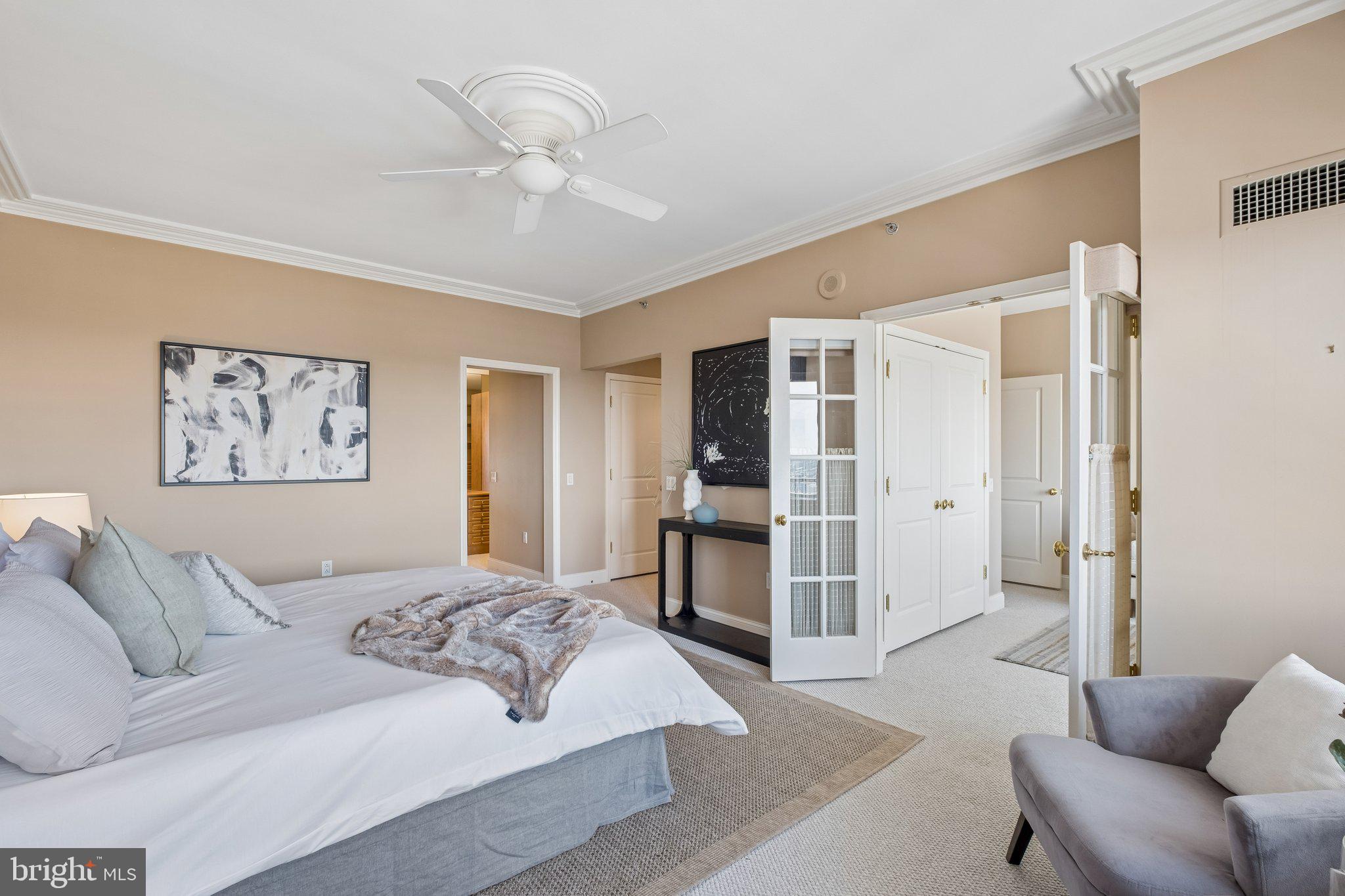 AVENUE OF THE ARTS - Residential
