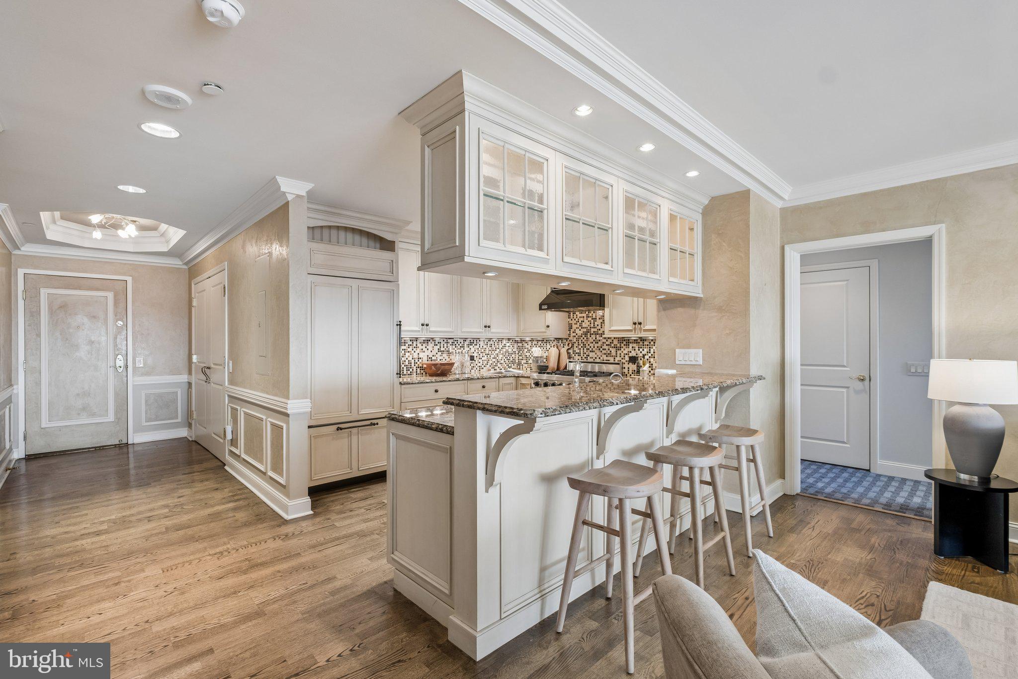 AVENUE OF THE ARTS - Residential