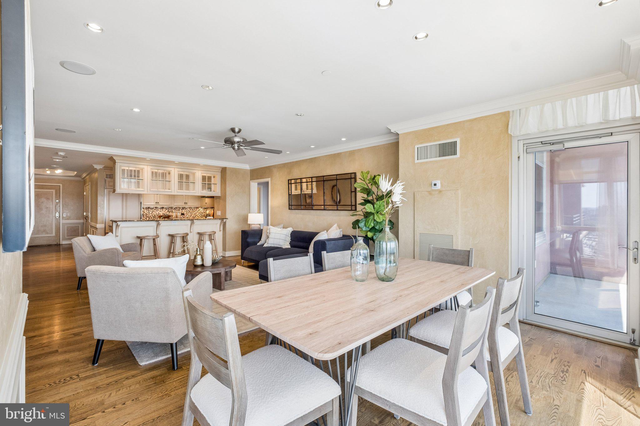 AVENUE OF THE ARTS - Residential