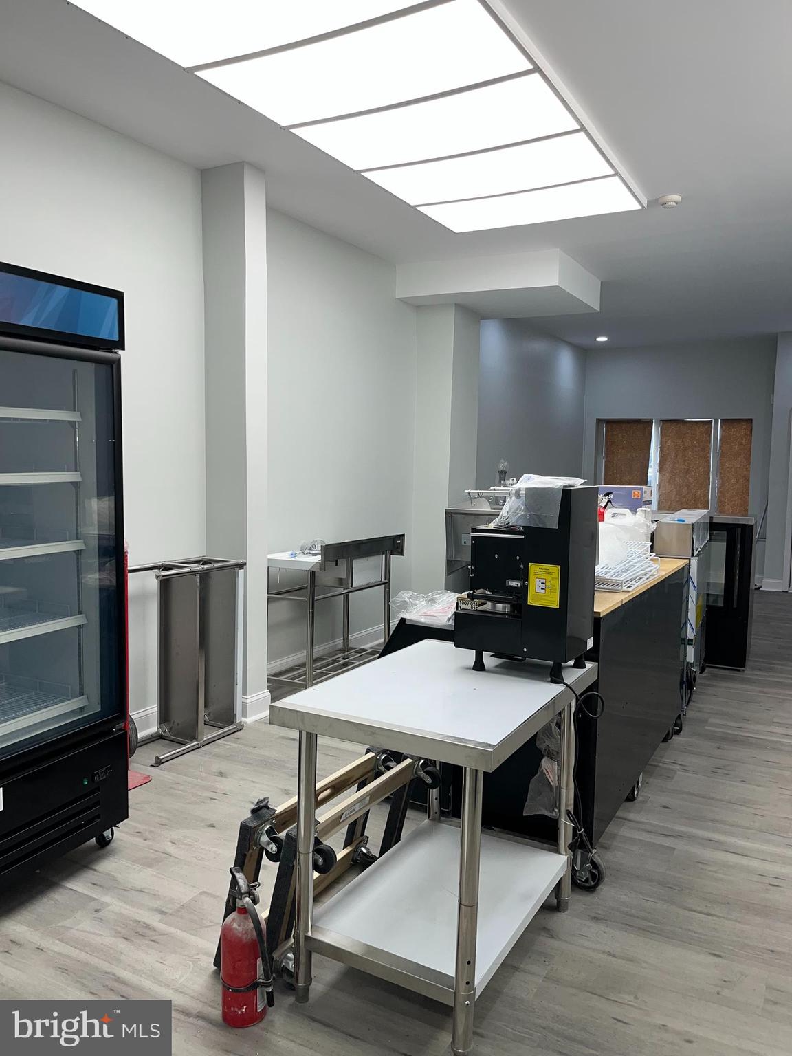 GERMANTOWN - Commercial Sale