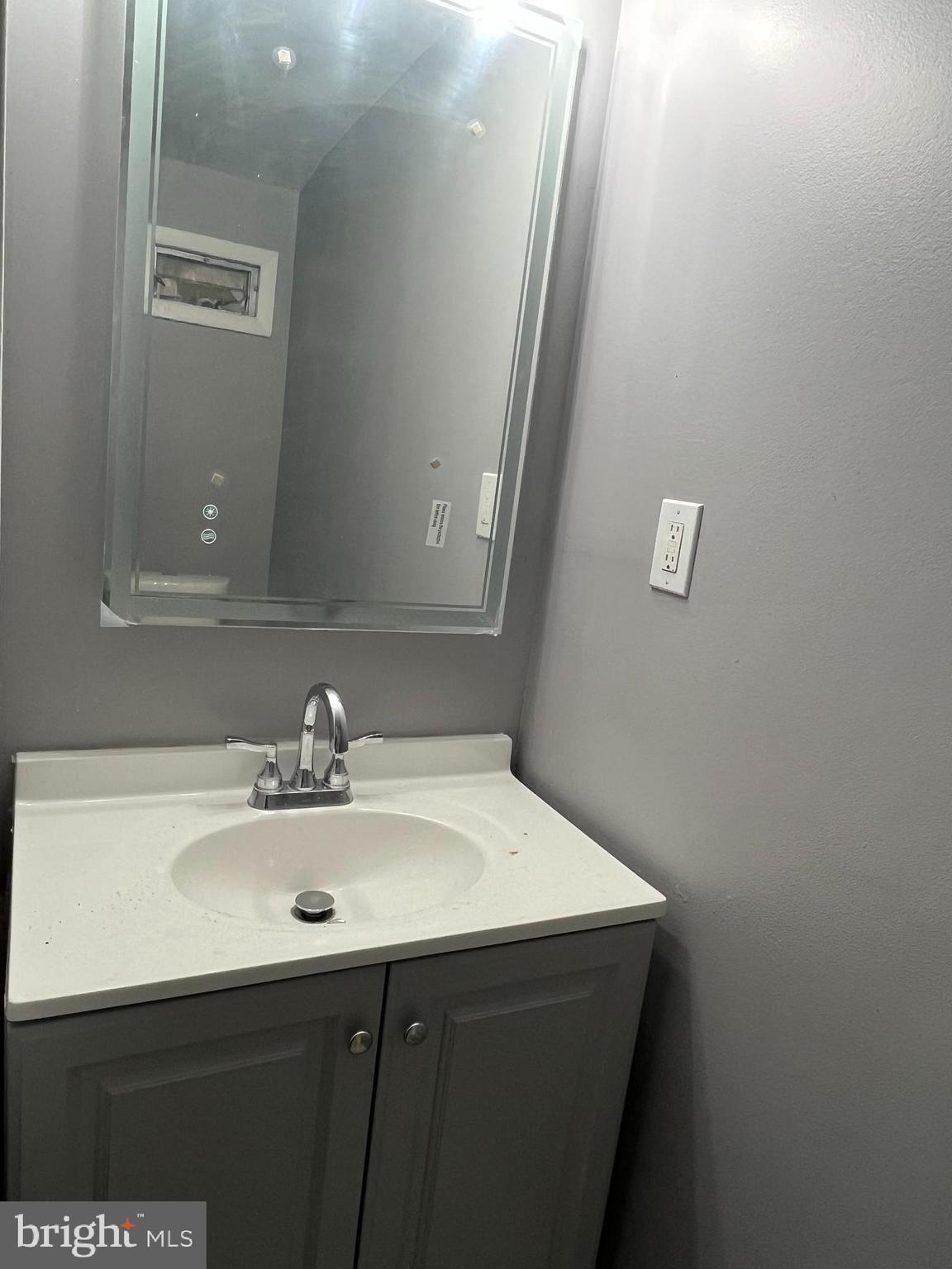 GERMANTOWN - Commercial Sale