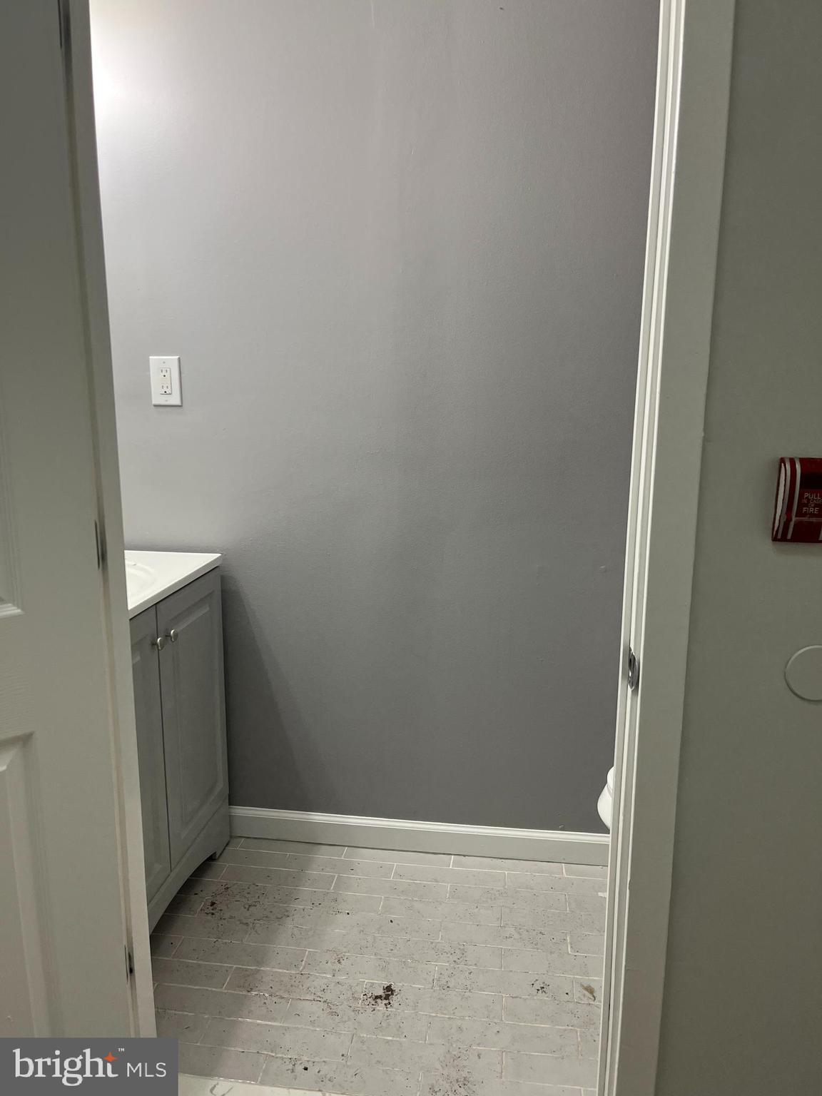 GERMANTOWN - Commercial Sale