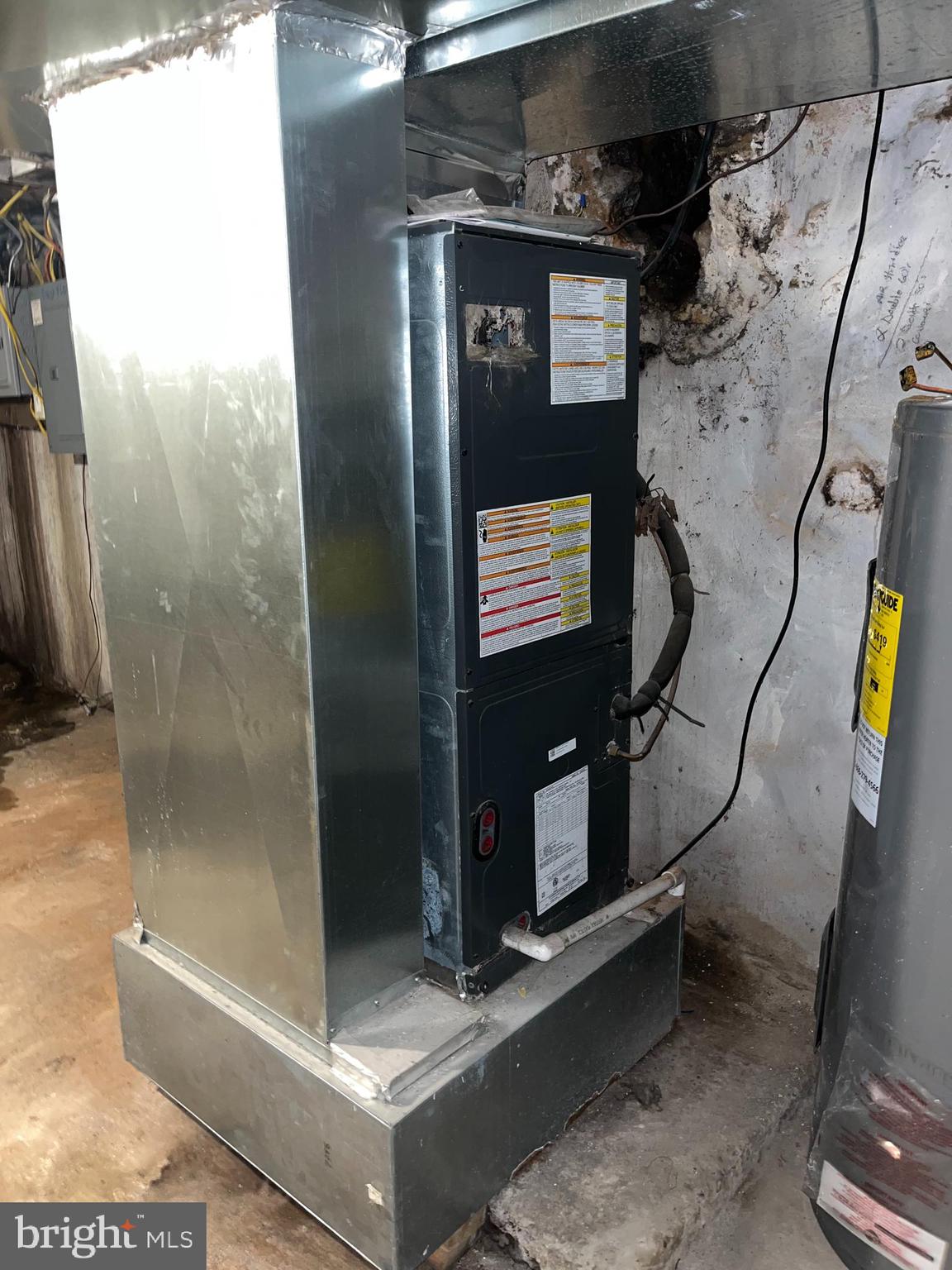 GERMANTOWN - Commercial Sale
