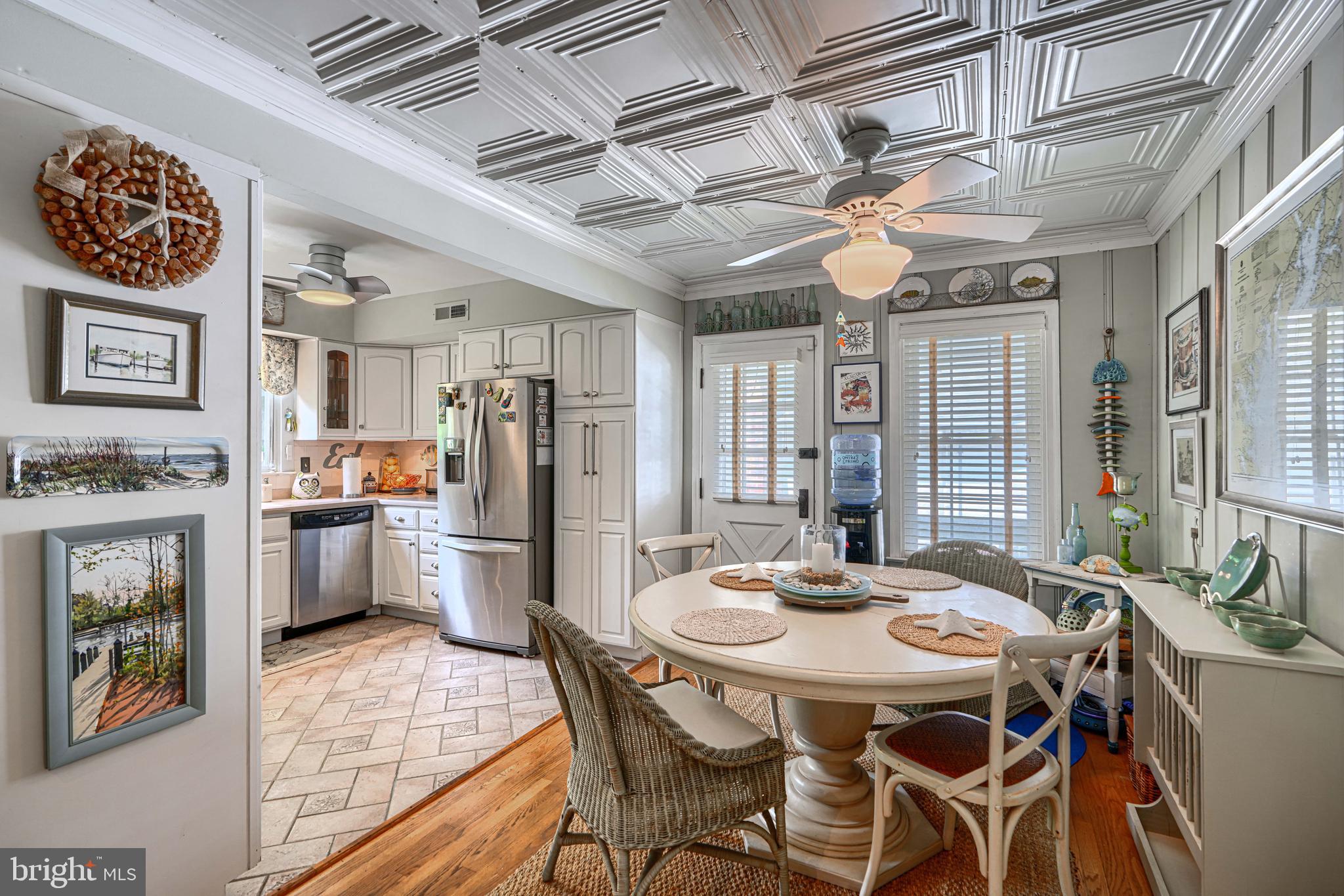 MIDDLE RIVER - Residential