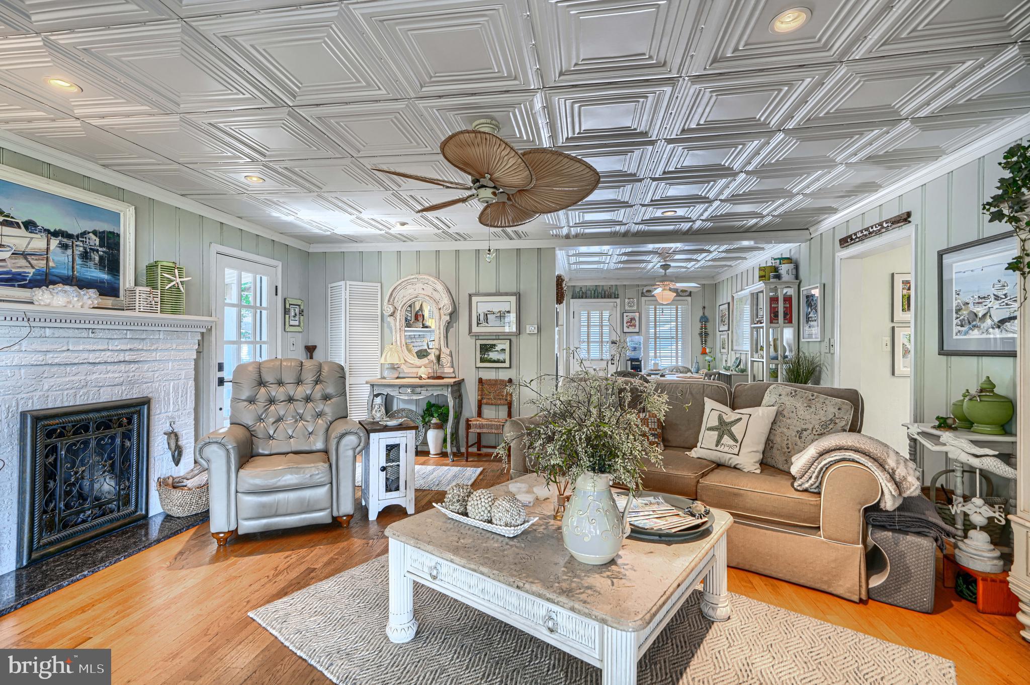 MIDDLE RIVER - Residential