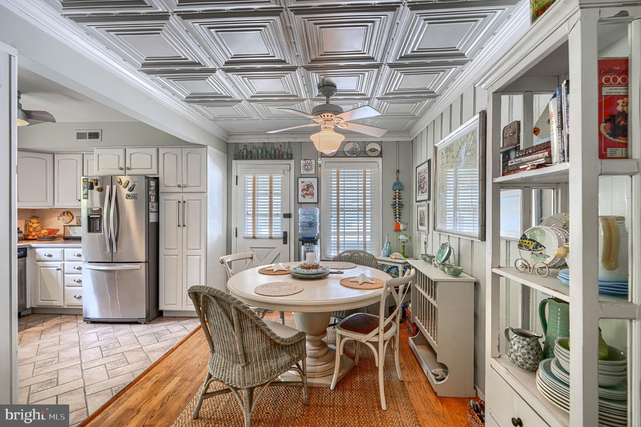 MIDDLE RIVER - Residential