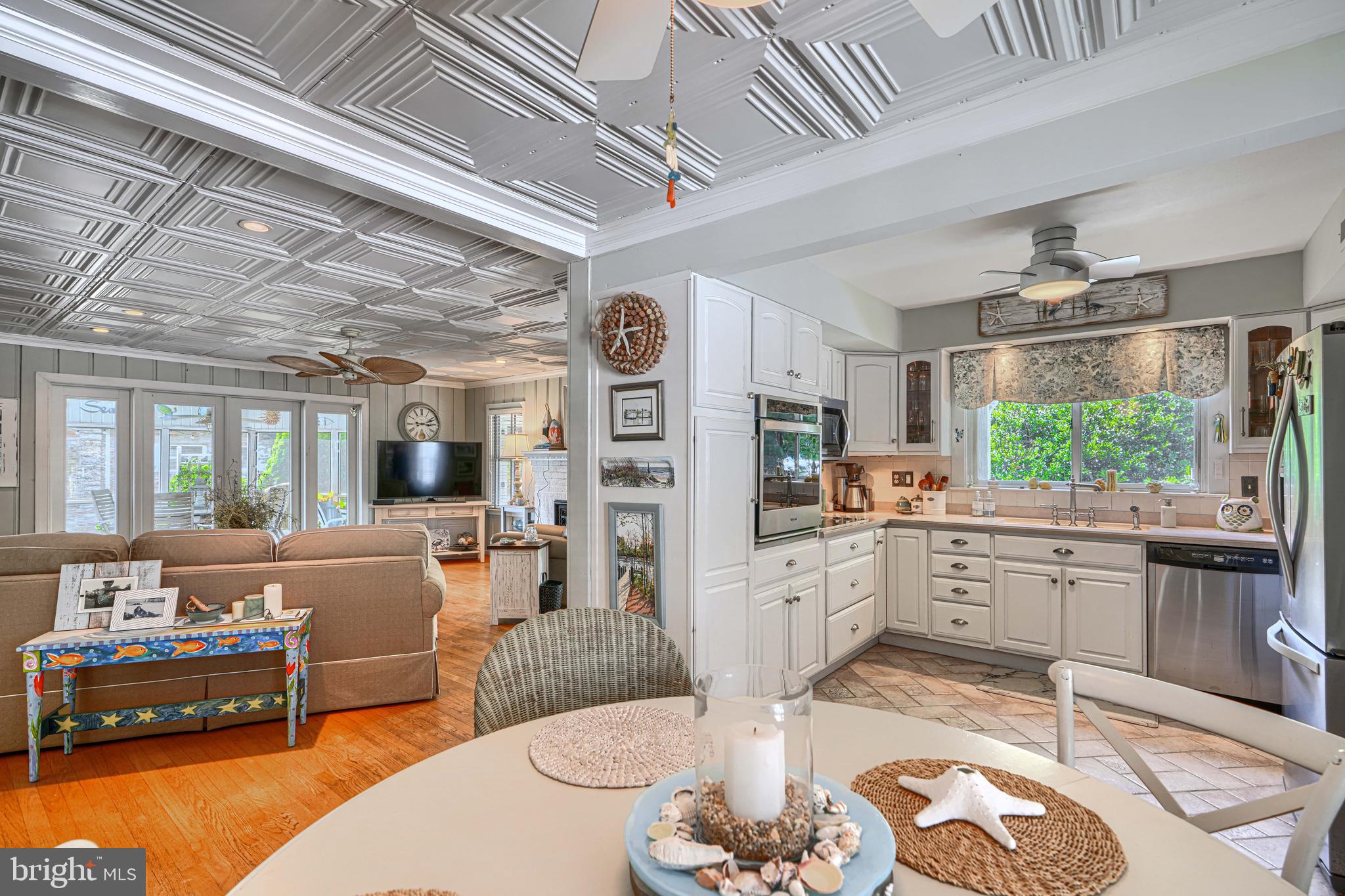 MIDDLE RIVER - Residential