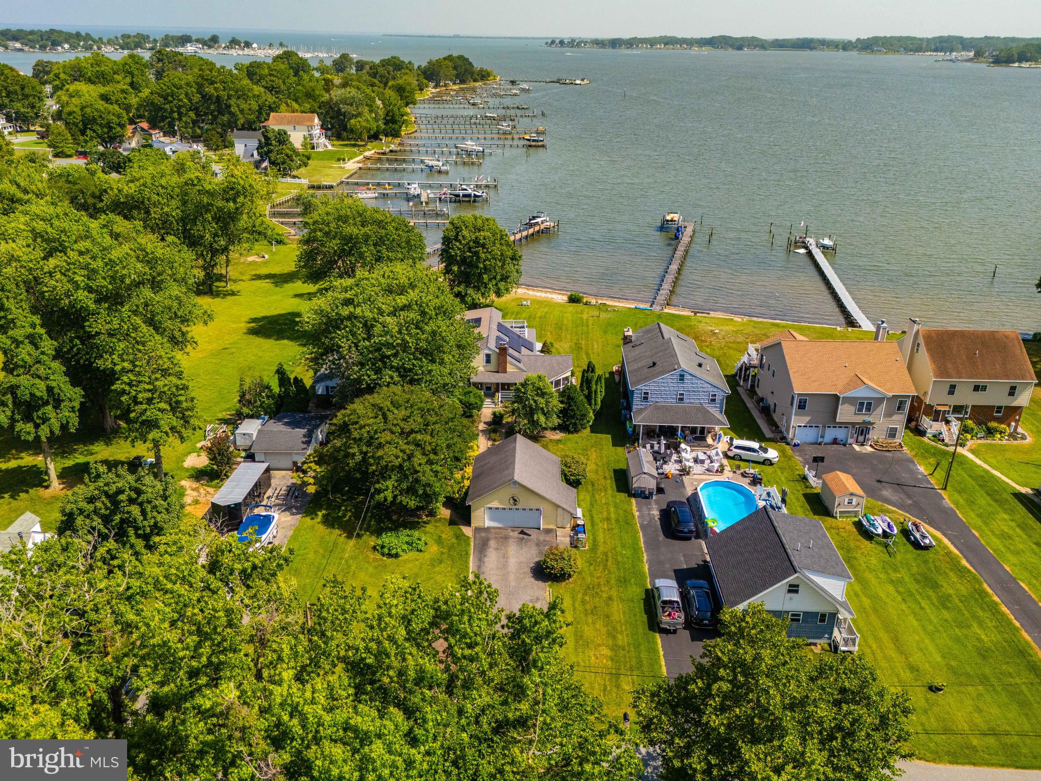 MIDDLE RIVER - Residential