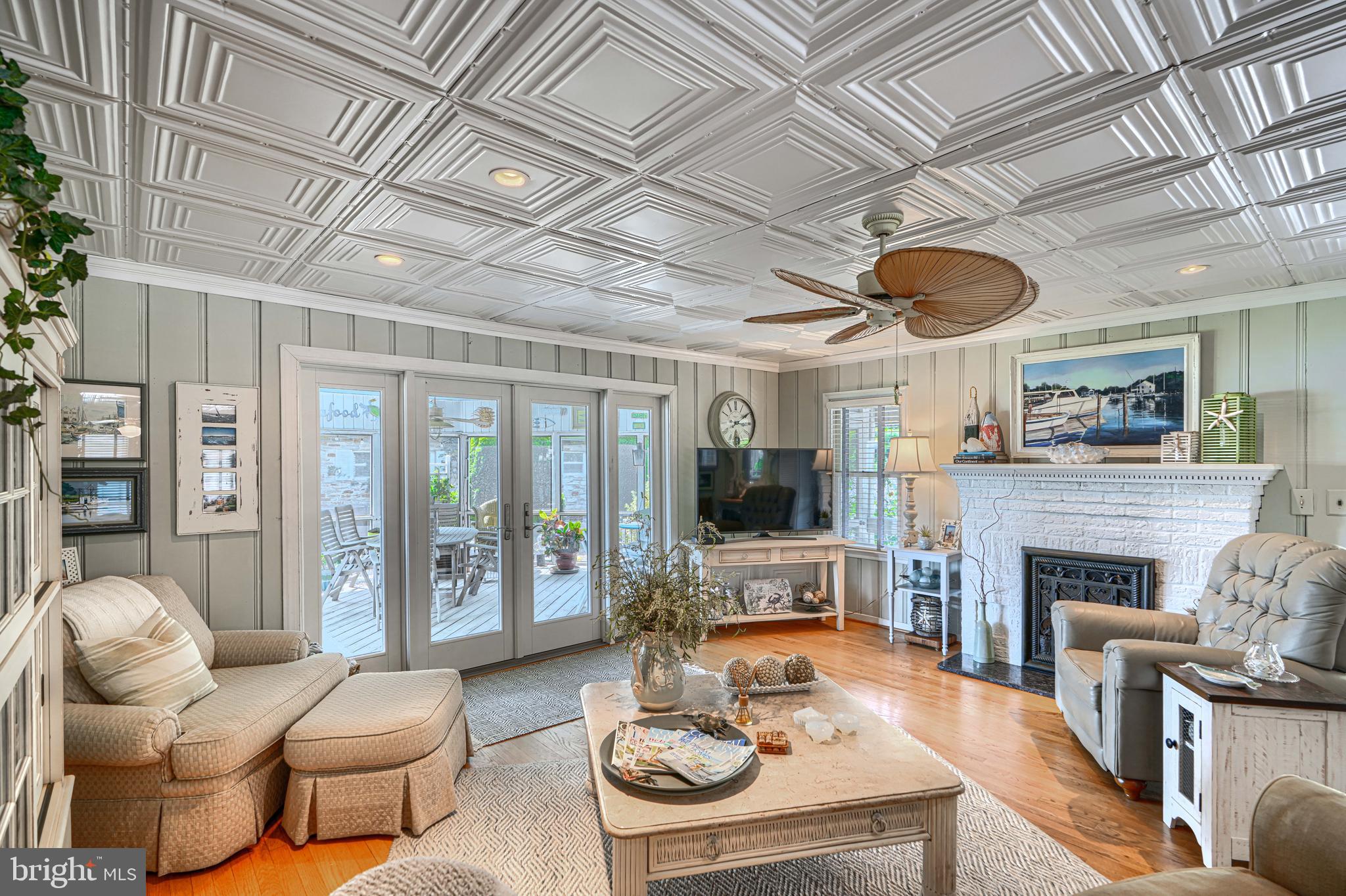 MIDDLE RIVER - Residential