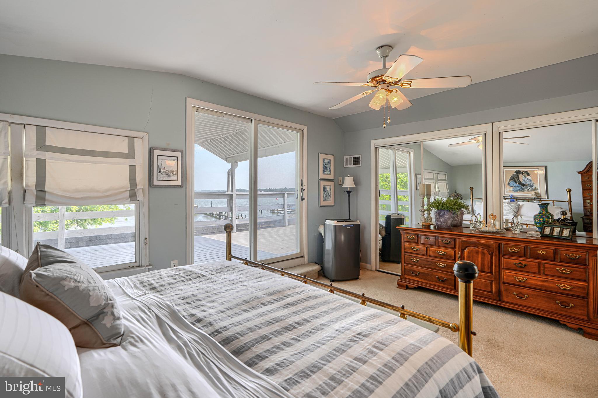 MIDDLE RIVER - Residential