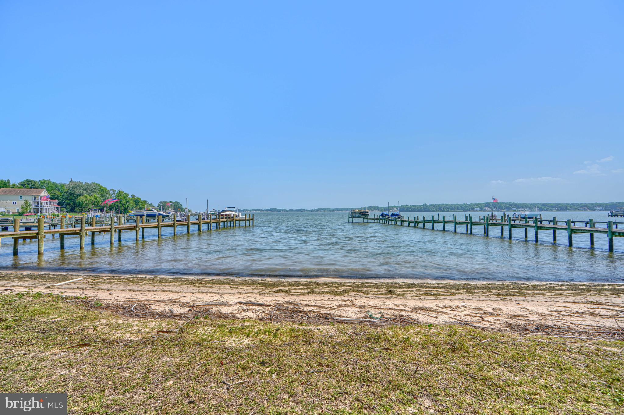 MIDDLE RIVER - Residential