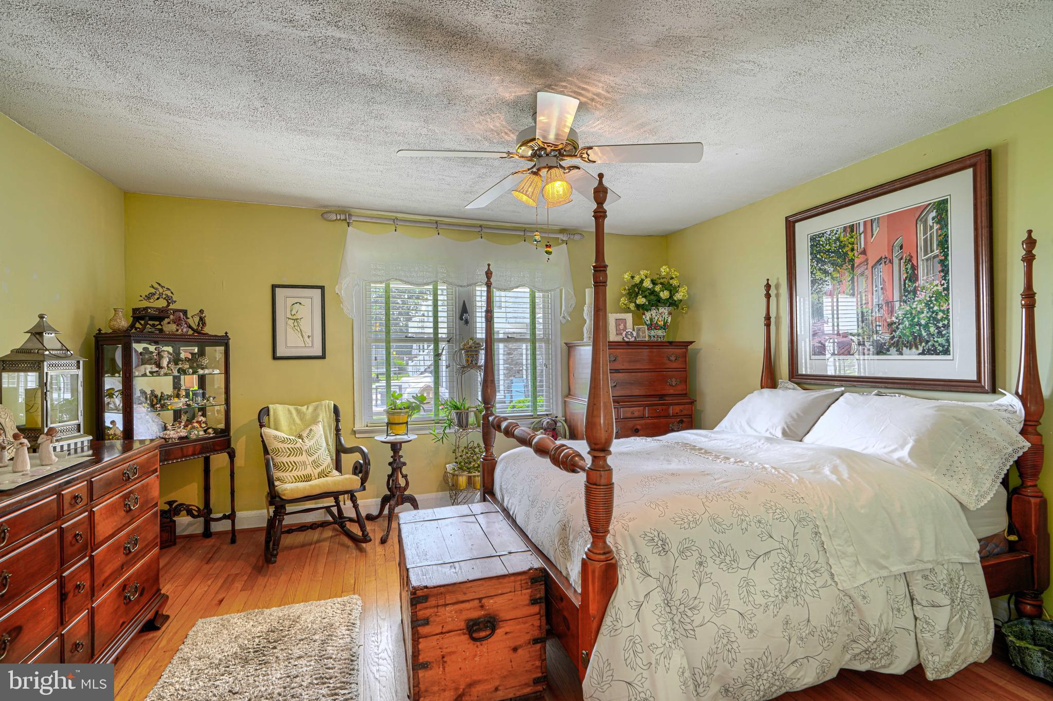 MIDDLE RIVER - Residential
