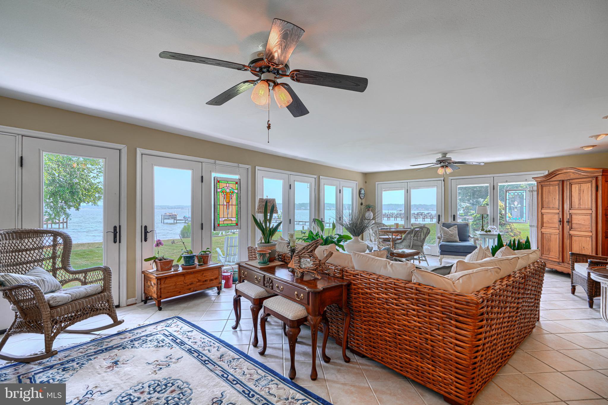 MIDDLE RIVER - Residential