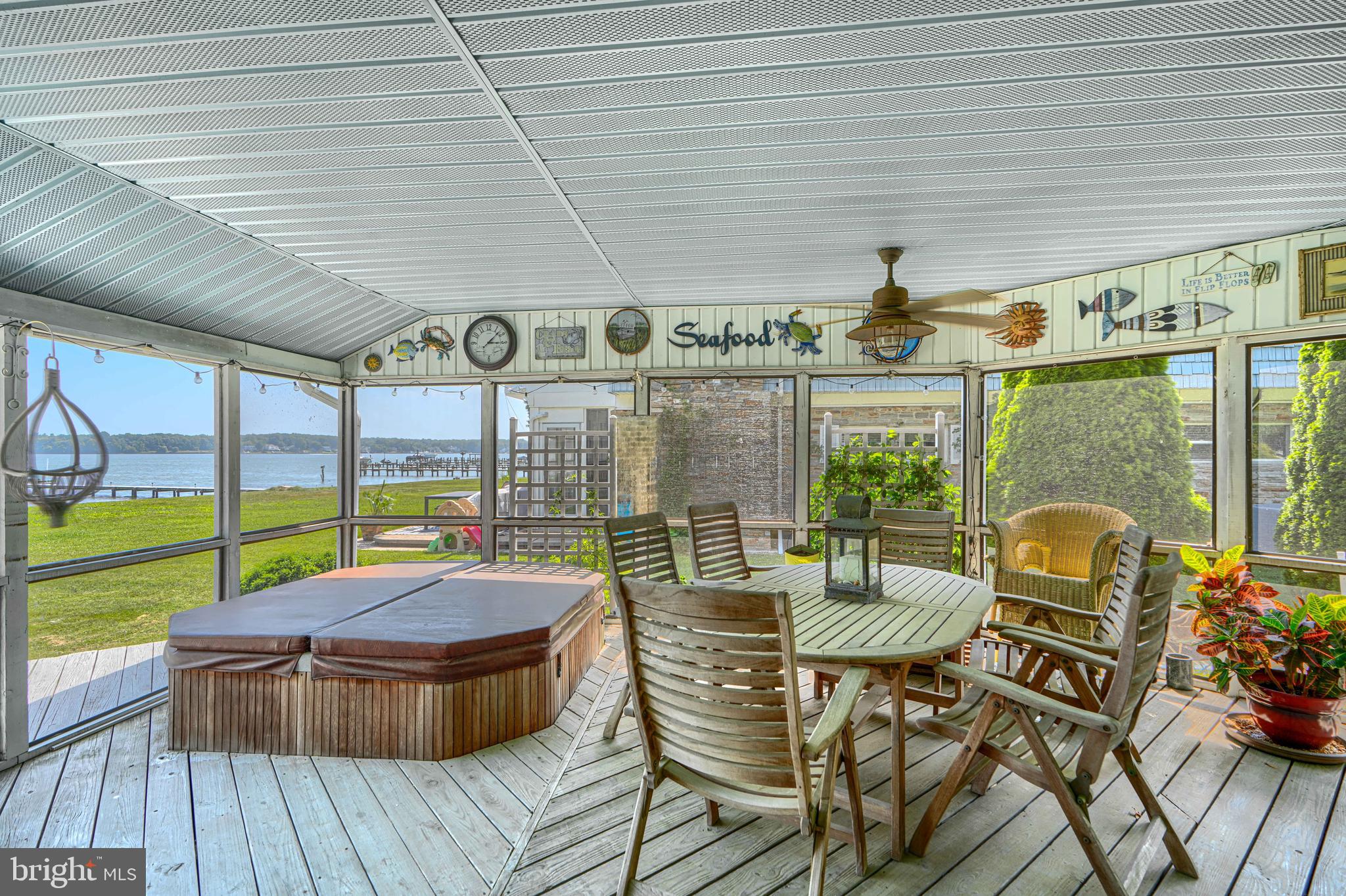 MIDDLE RIVER - Residential