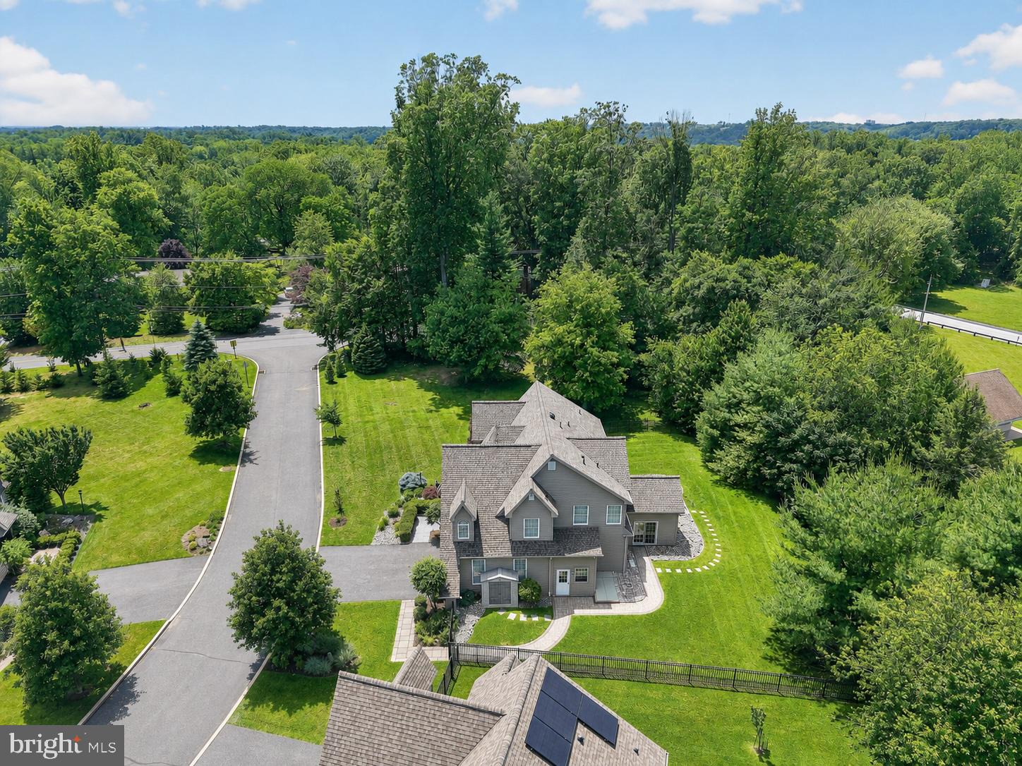KENMORE WOODS - Residential