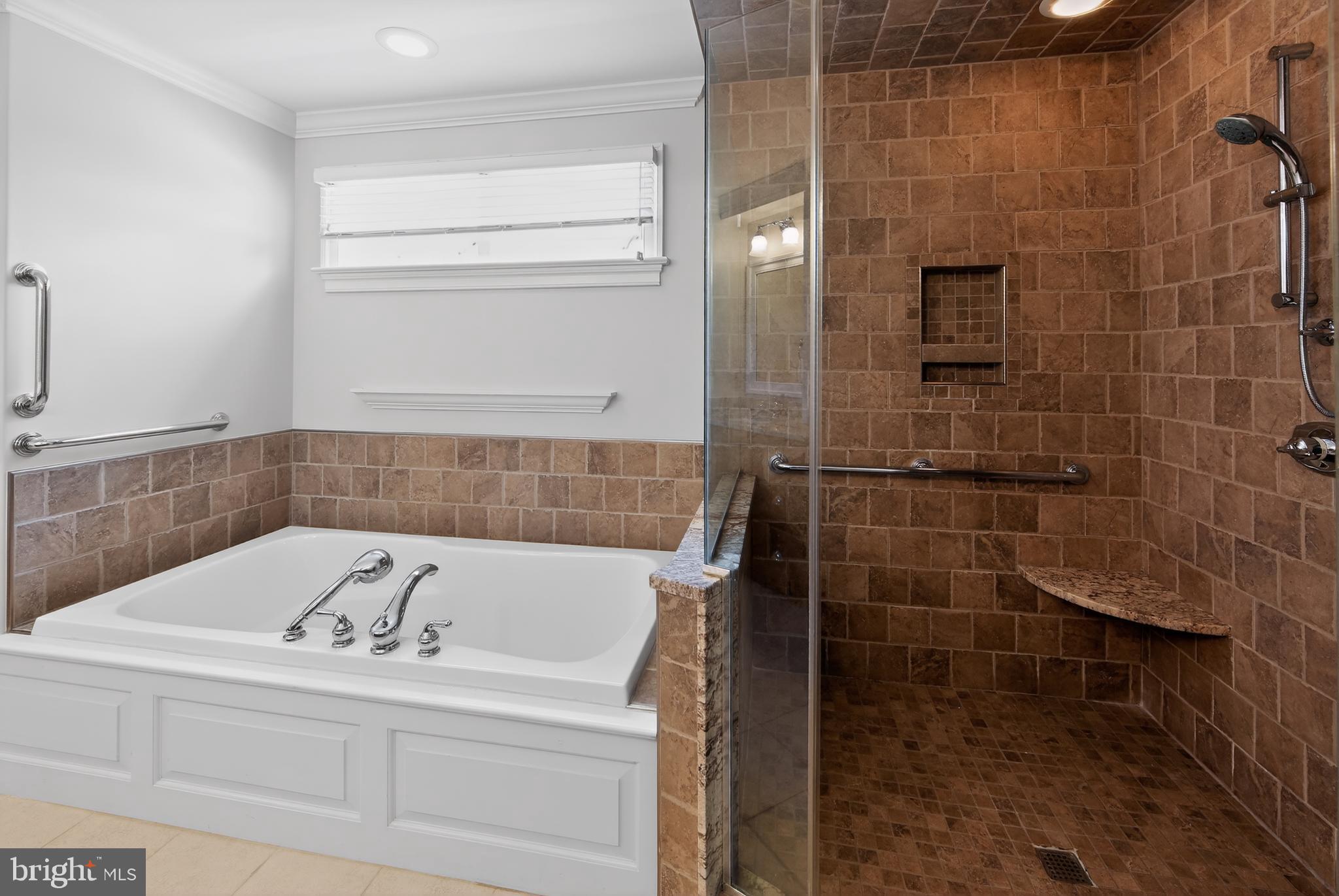 KENMORE WOODS - Residential