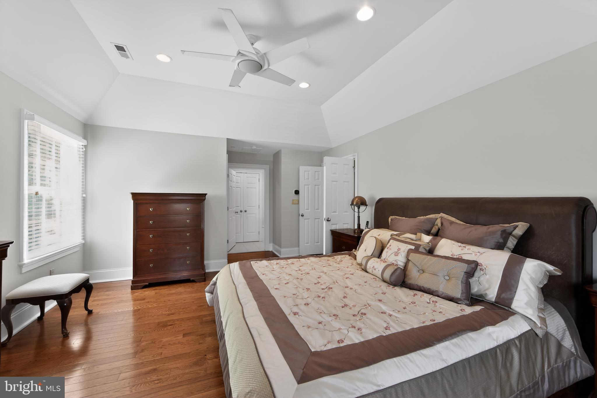 KENMORE WOODS - Residential