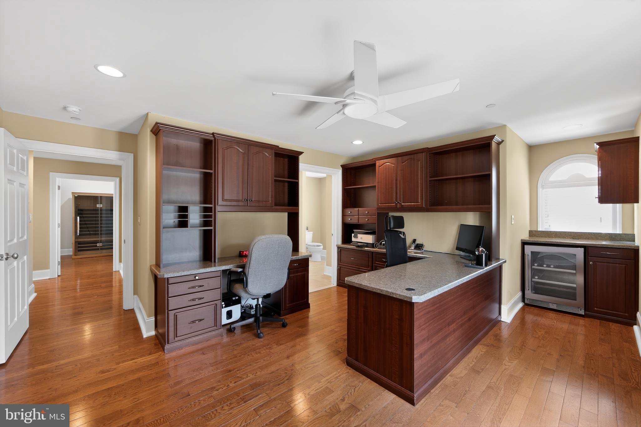 KENMORE WOODS - Residential