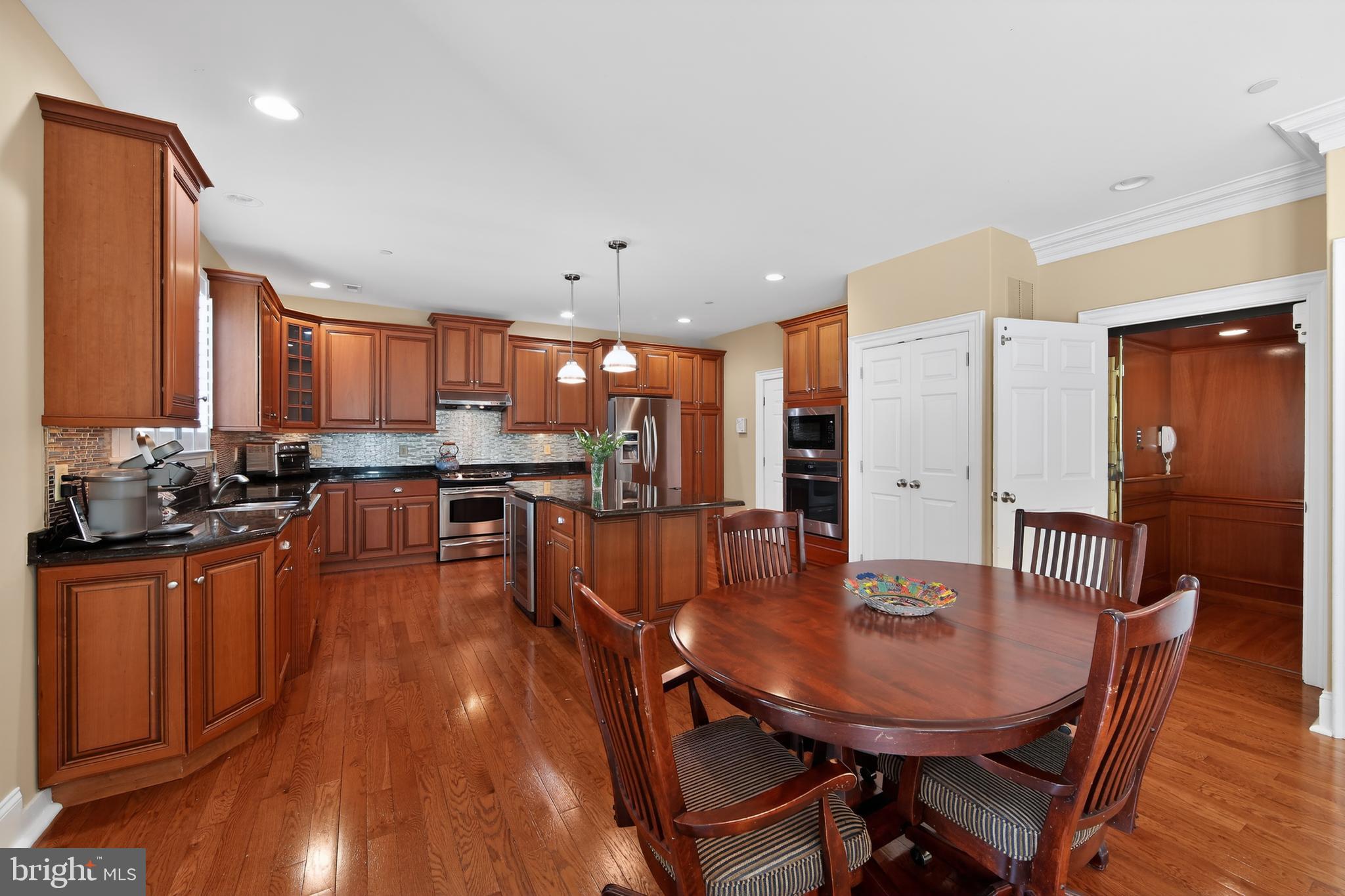 KENMORE WOODS - Residential