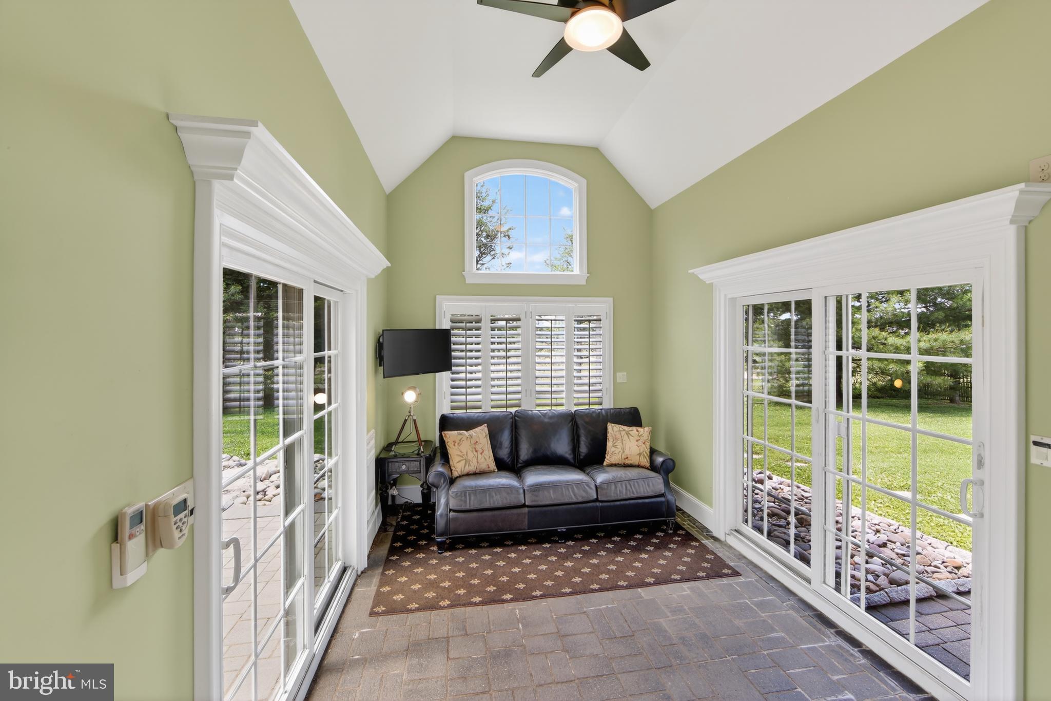 KENMORE WOODS - Residential