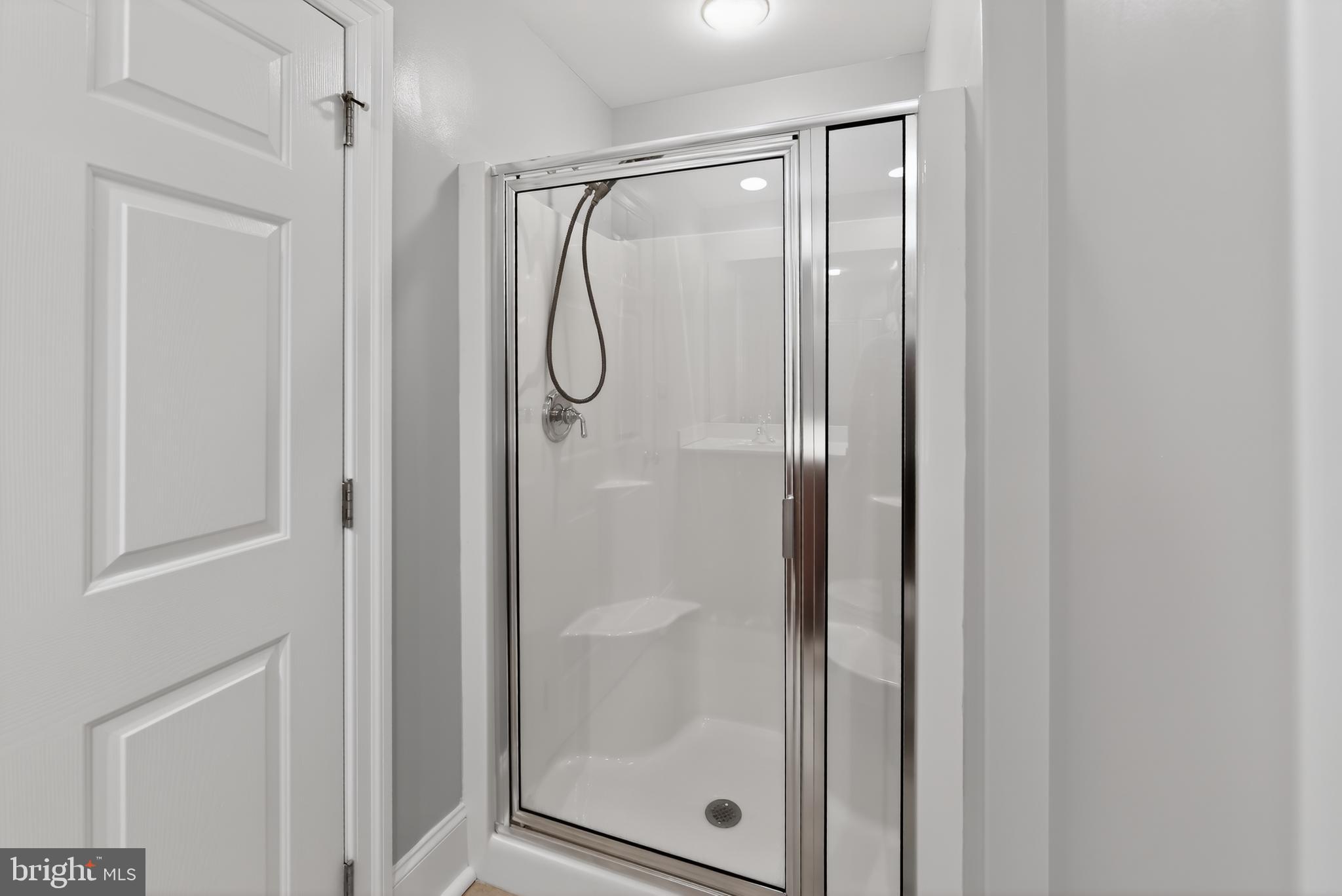 KENMORE WOODS - Residential