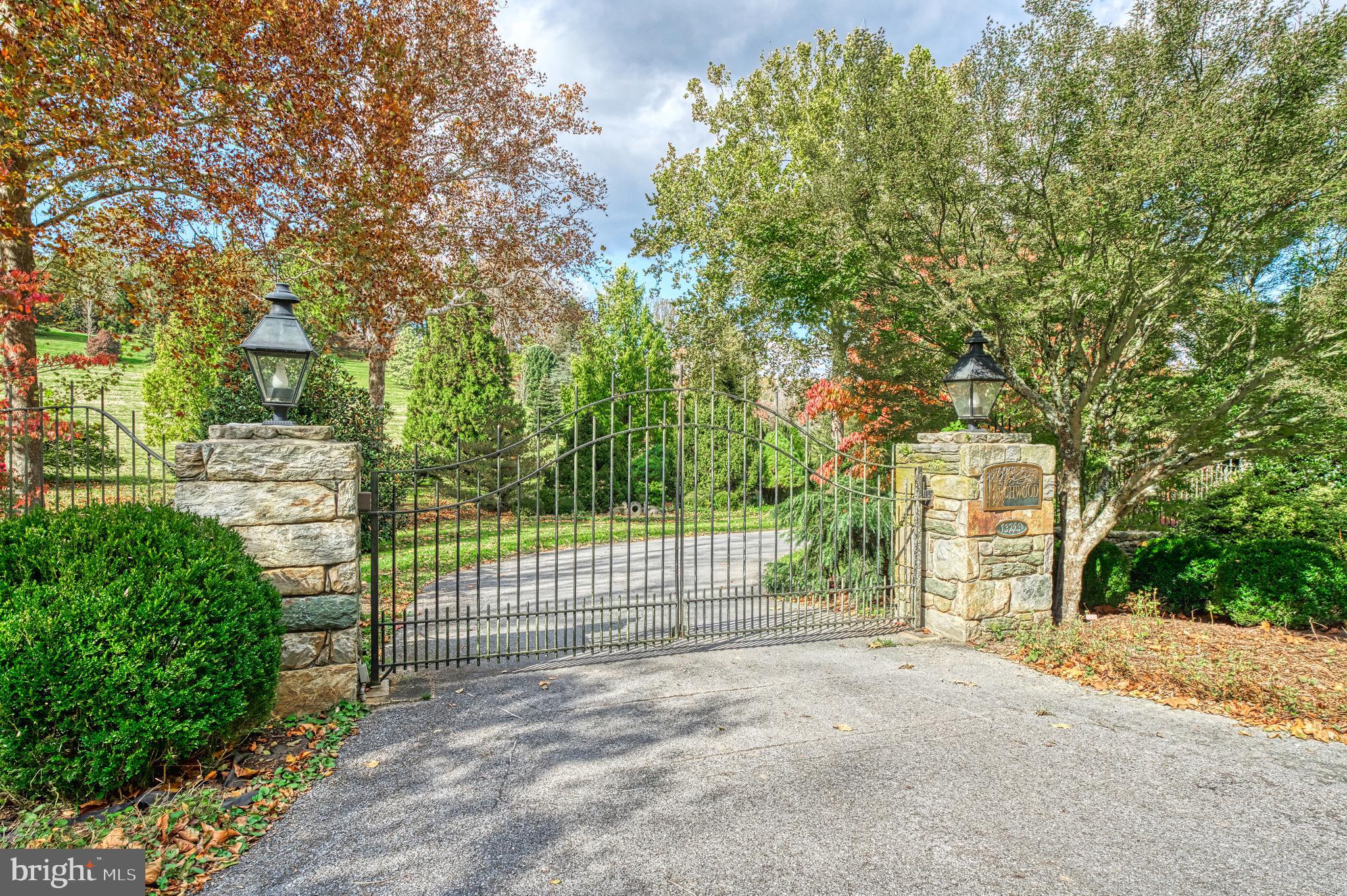 TAYLORSTOWN - Residential