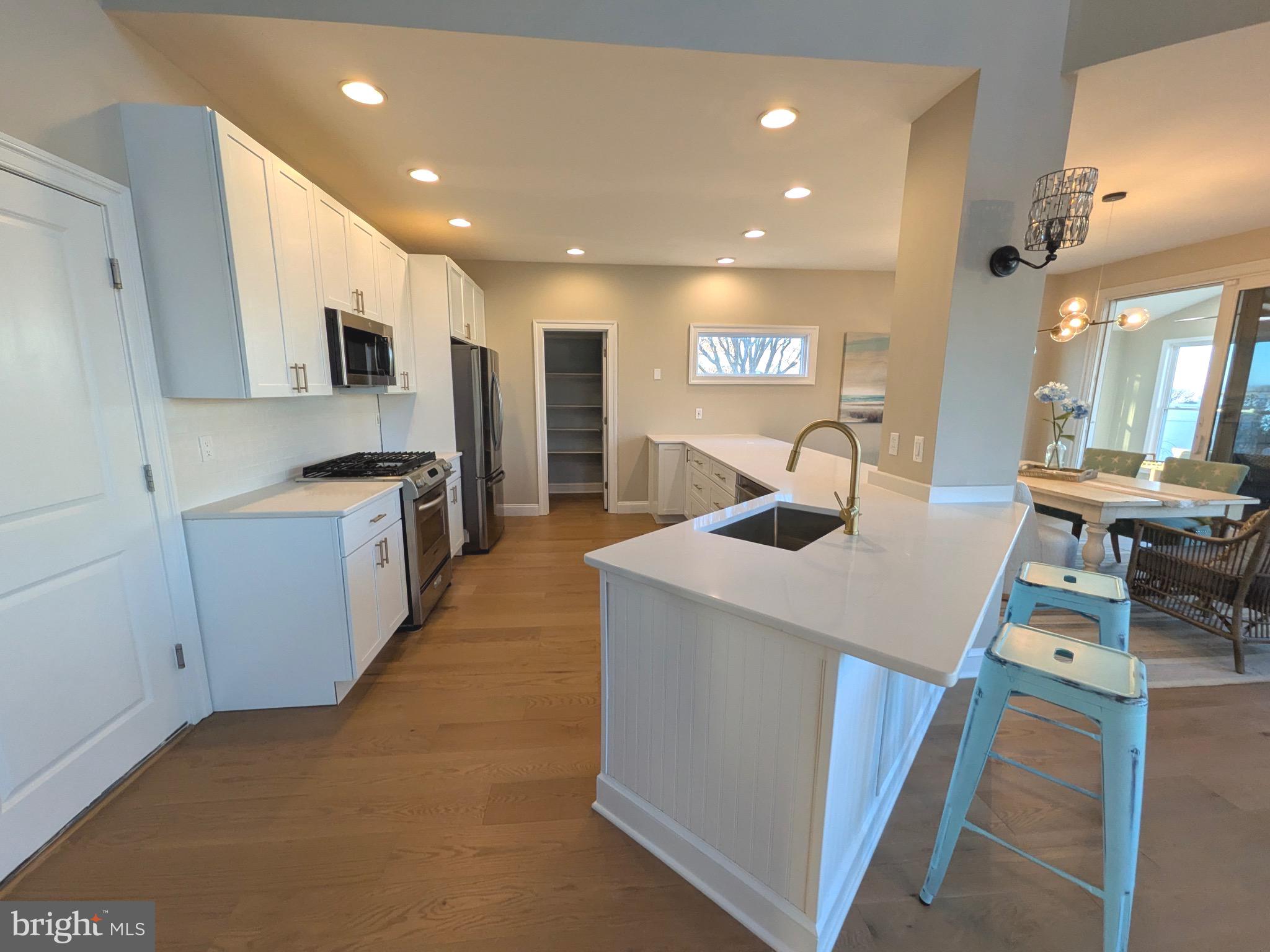 BAY CITY - Residential
