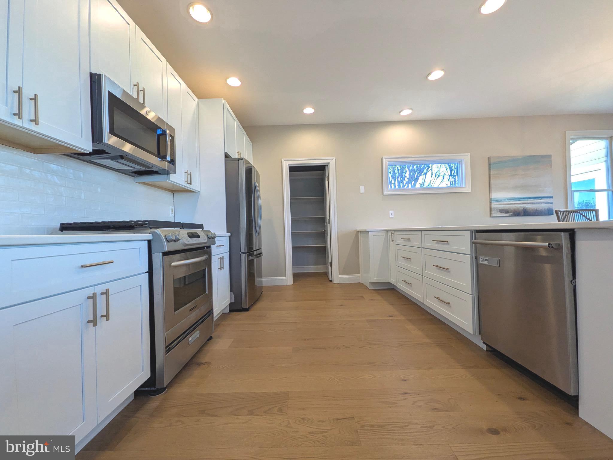 BAY CITY - Residential