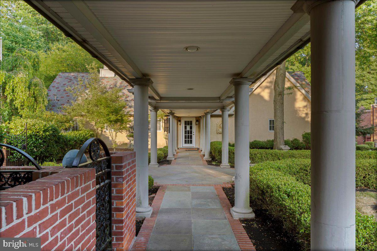 SOLEBURY MOUNT EST - Residential
