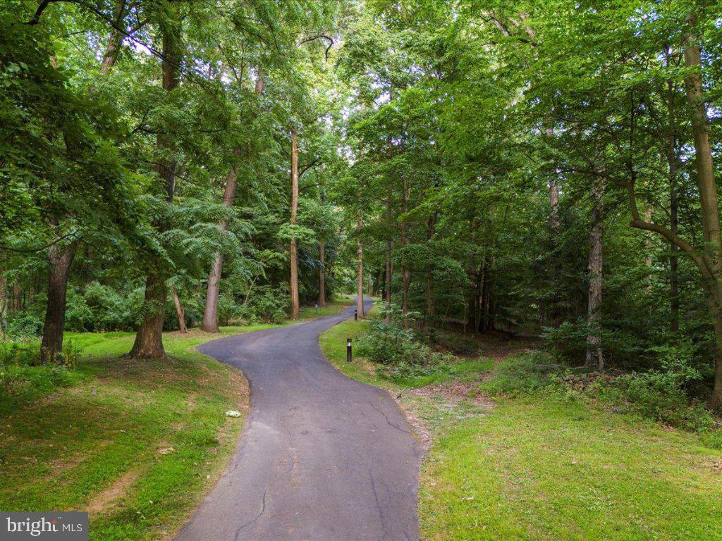 SOLEBURY MOUNT EST - Residential