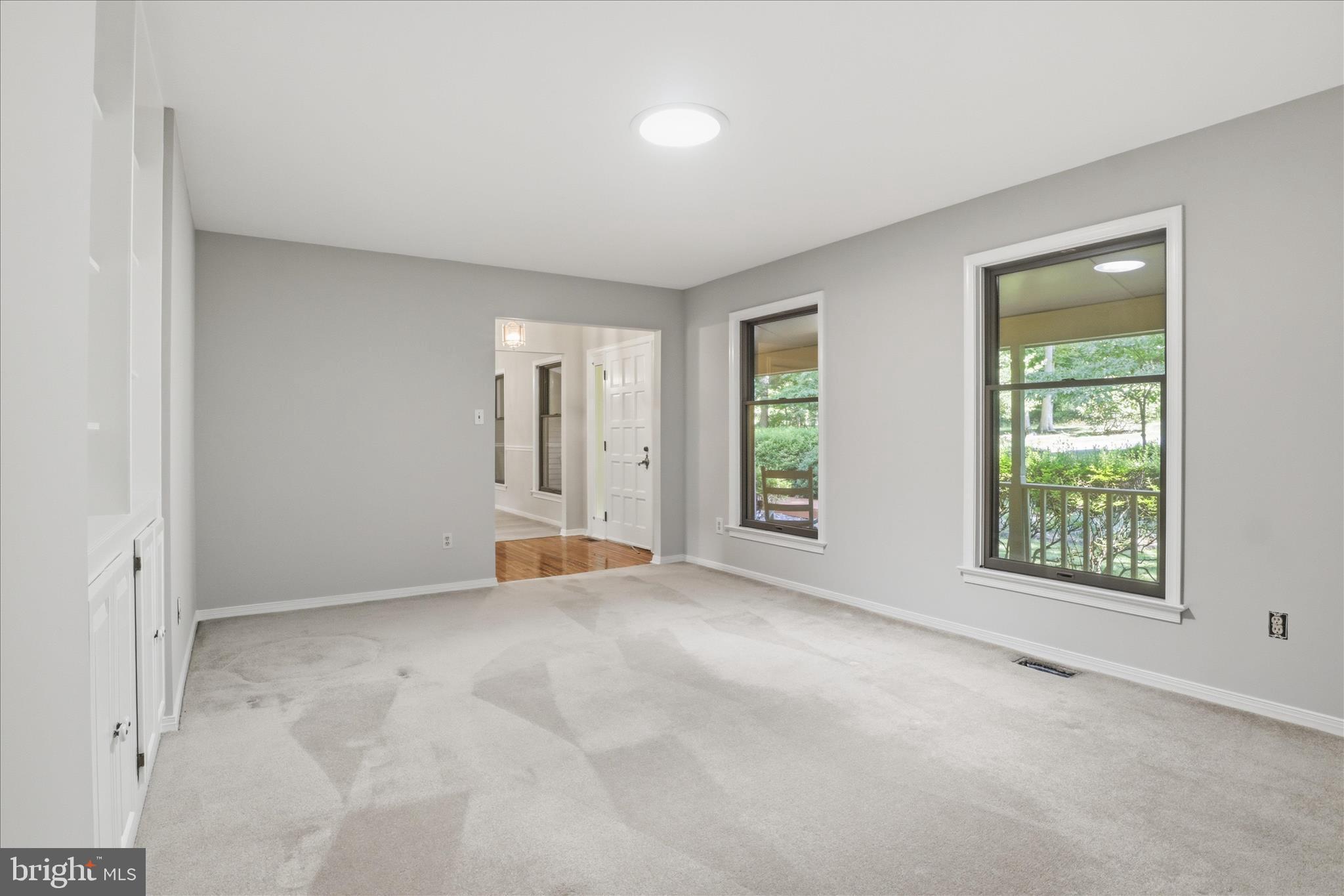 FOREST HILLS - Residential