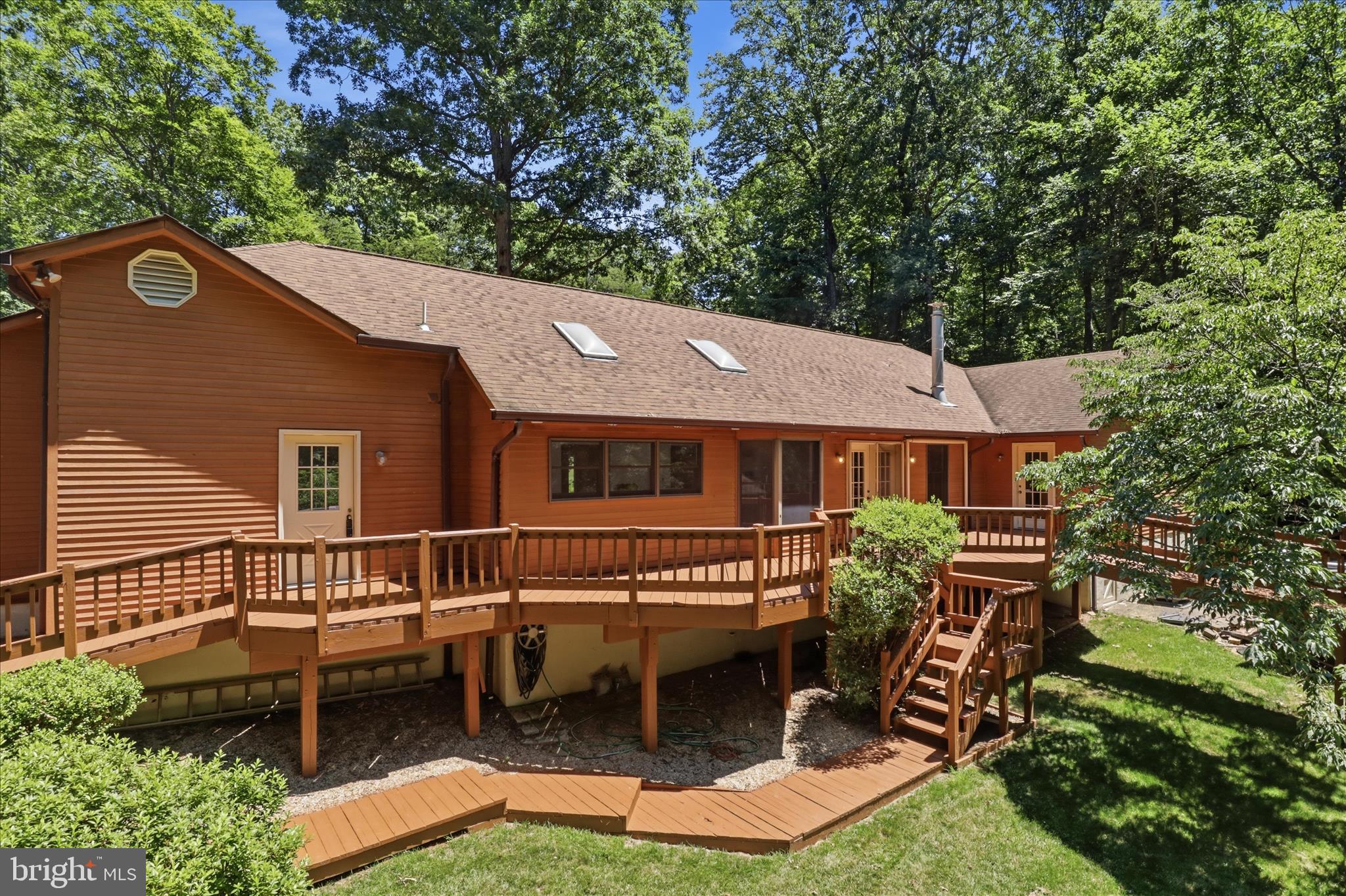 FOREST HILLS - Residential