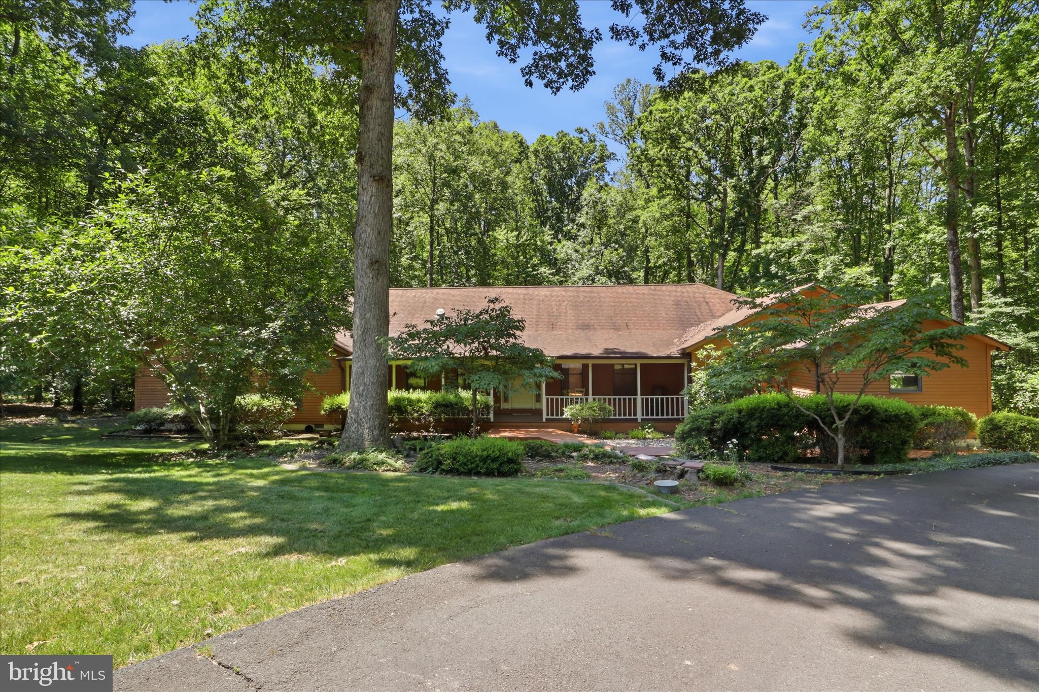 FOREST HILLS - Residential