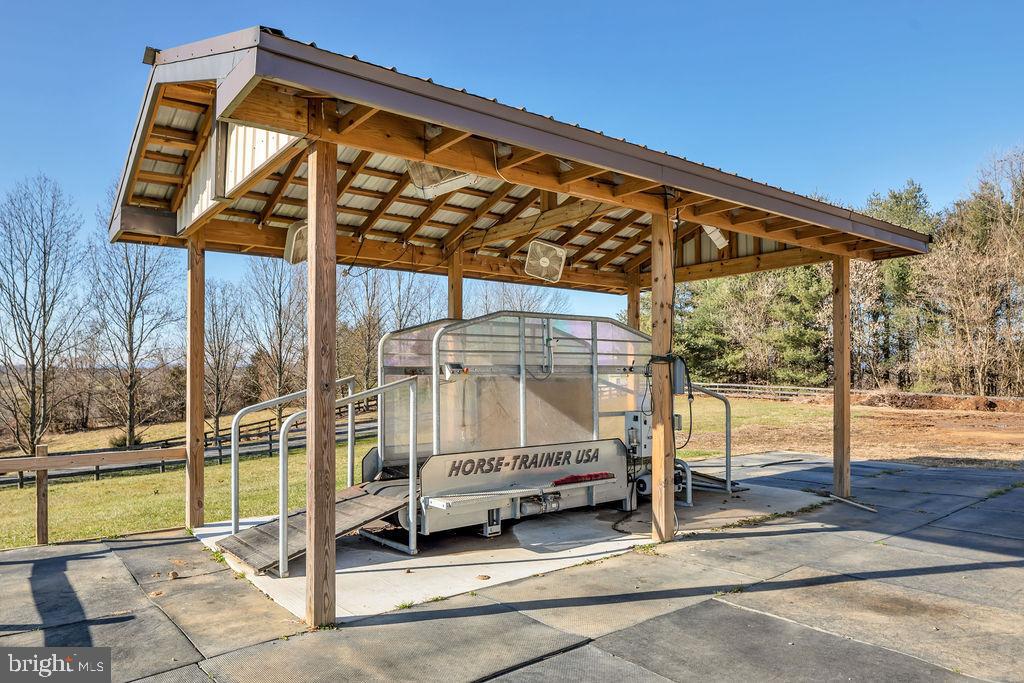 HUTCHISON - Residential
