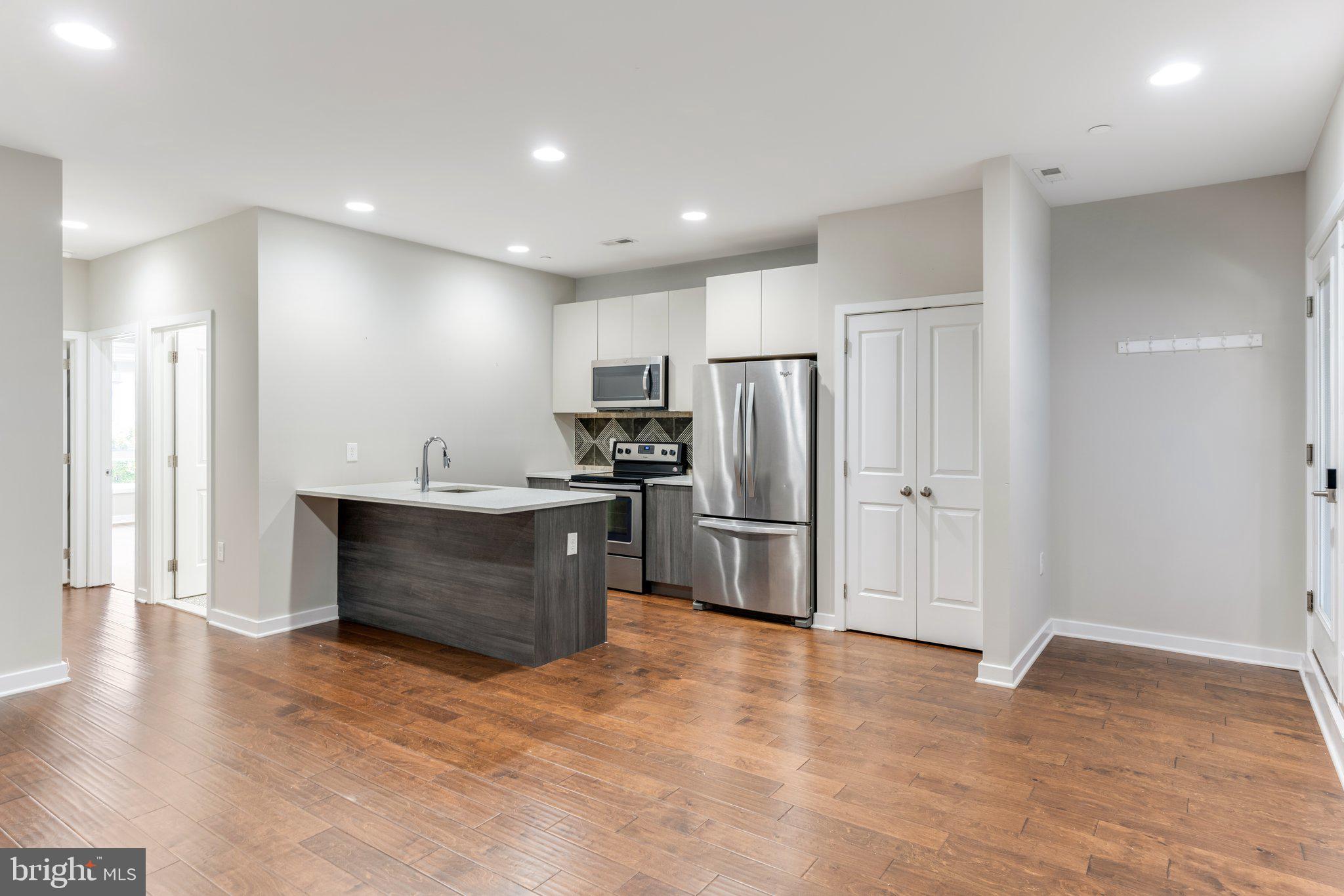 OLDE KENSINGTON - Residential Lease