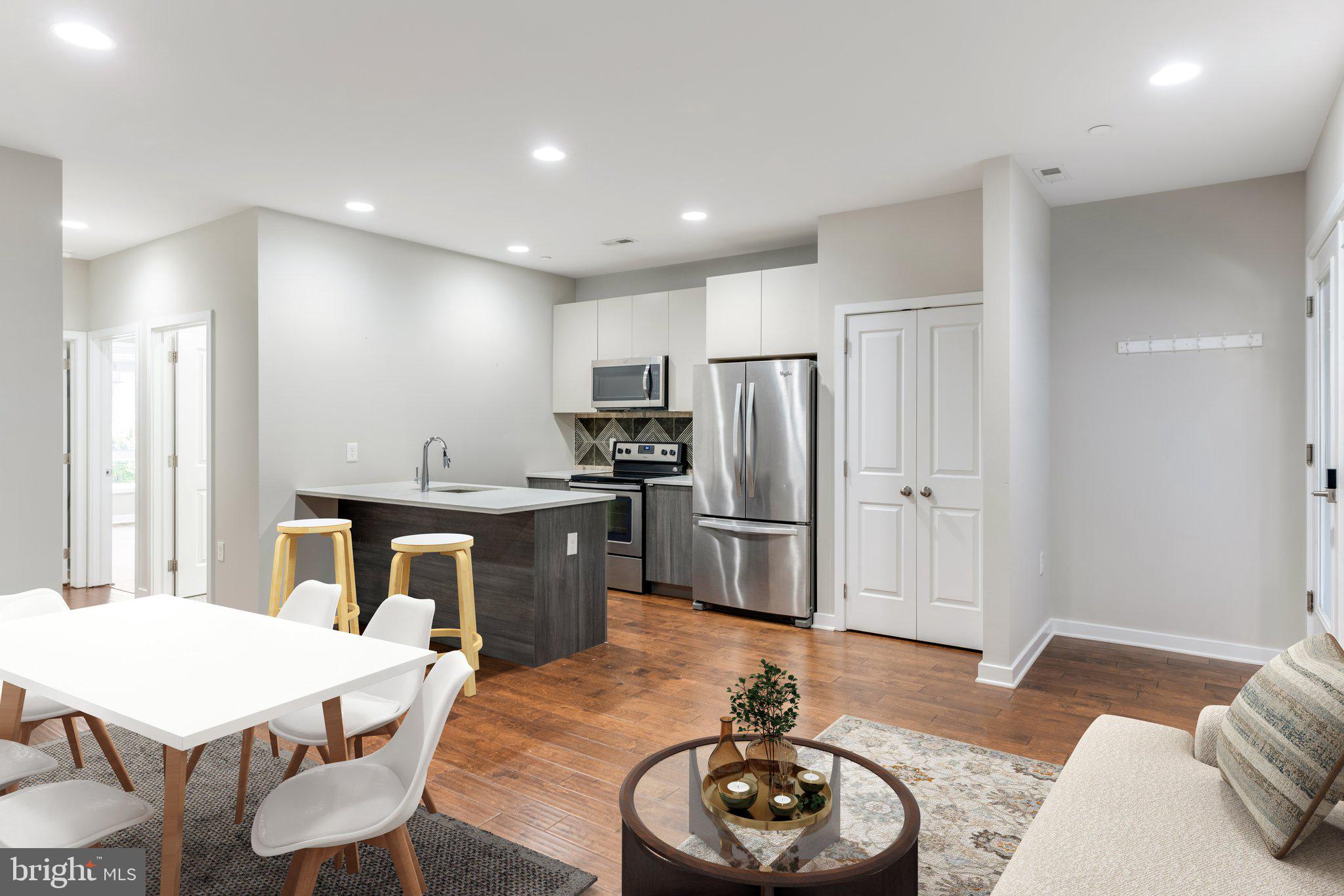 OLDE KENSINGTON - Residential Lease