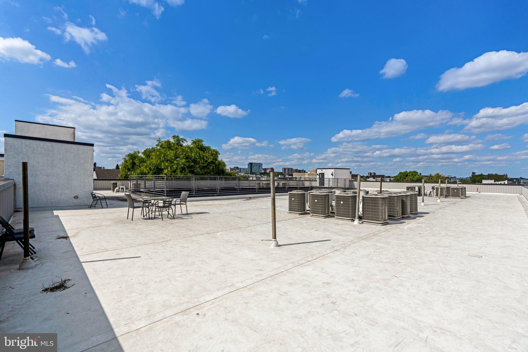 OLDE KENSINGTON - Residential Lease