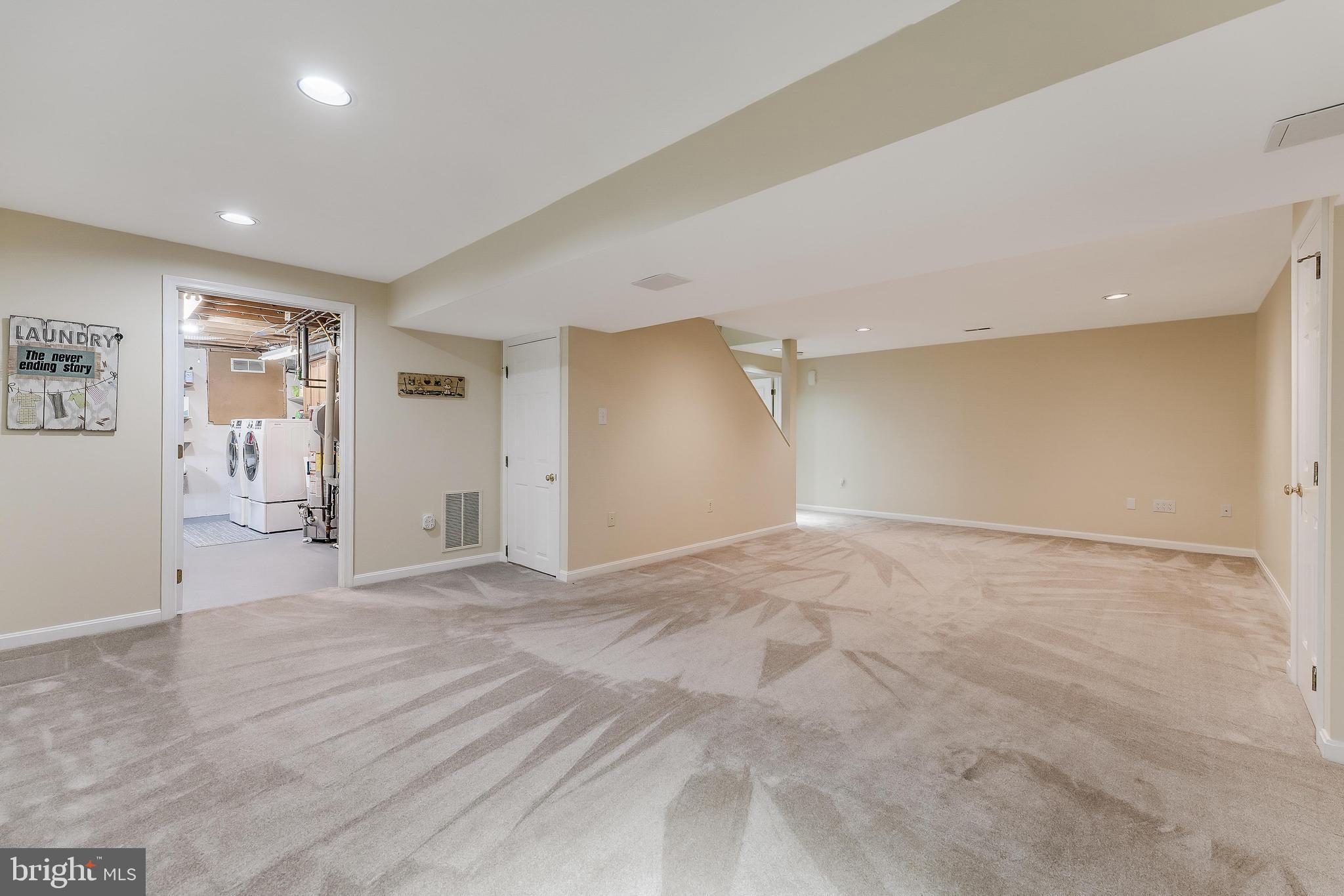 CHANTILLY HIGHLANDS - Residential