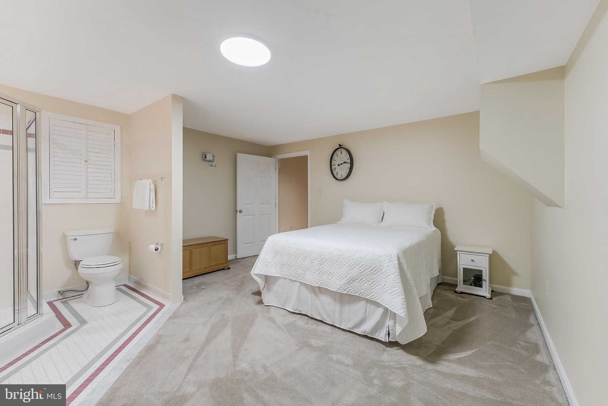CHANTILLY HIGHLANDS - Residential