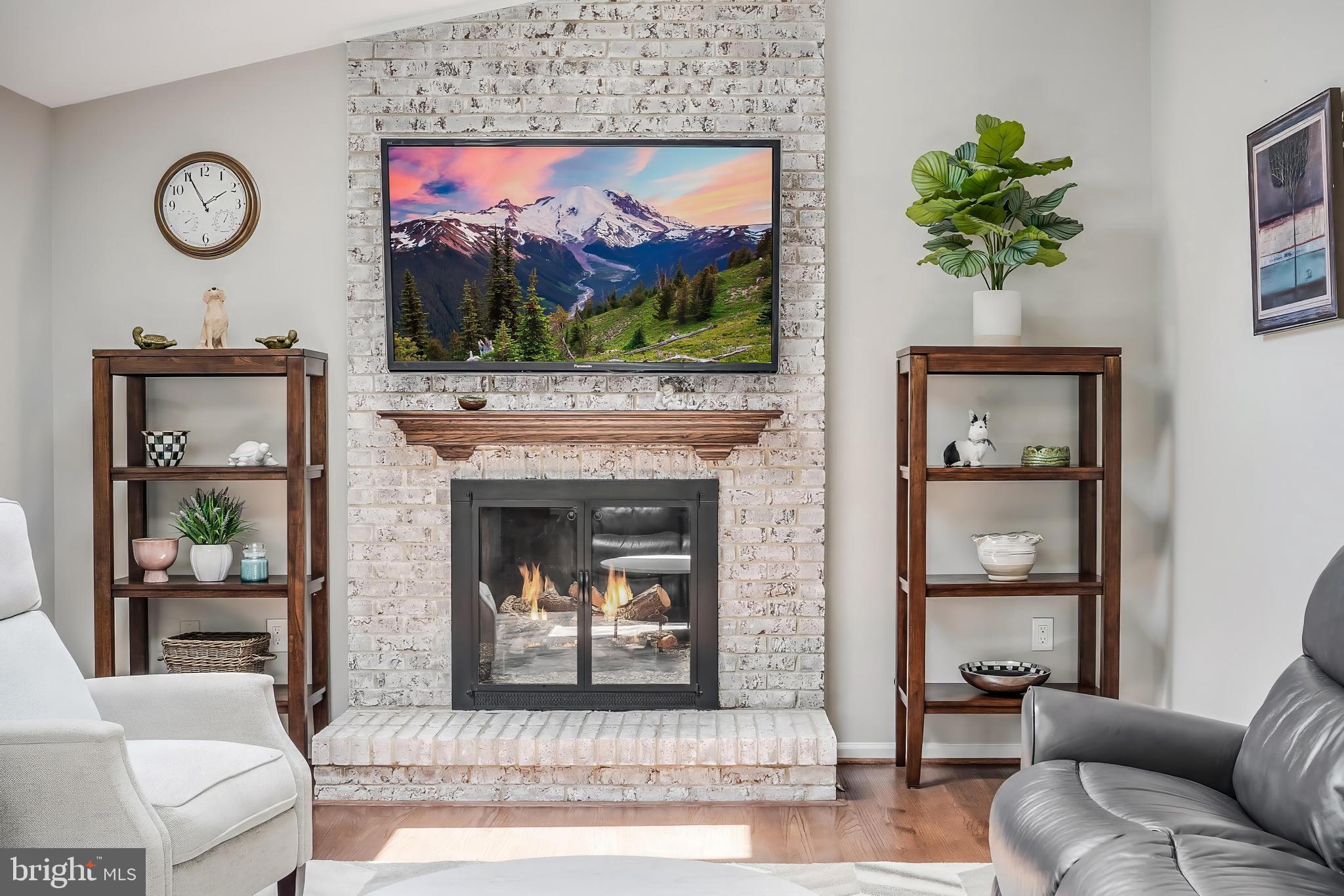 CHANTILLY HIGHLANDS - Residential
