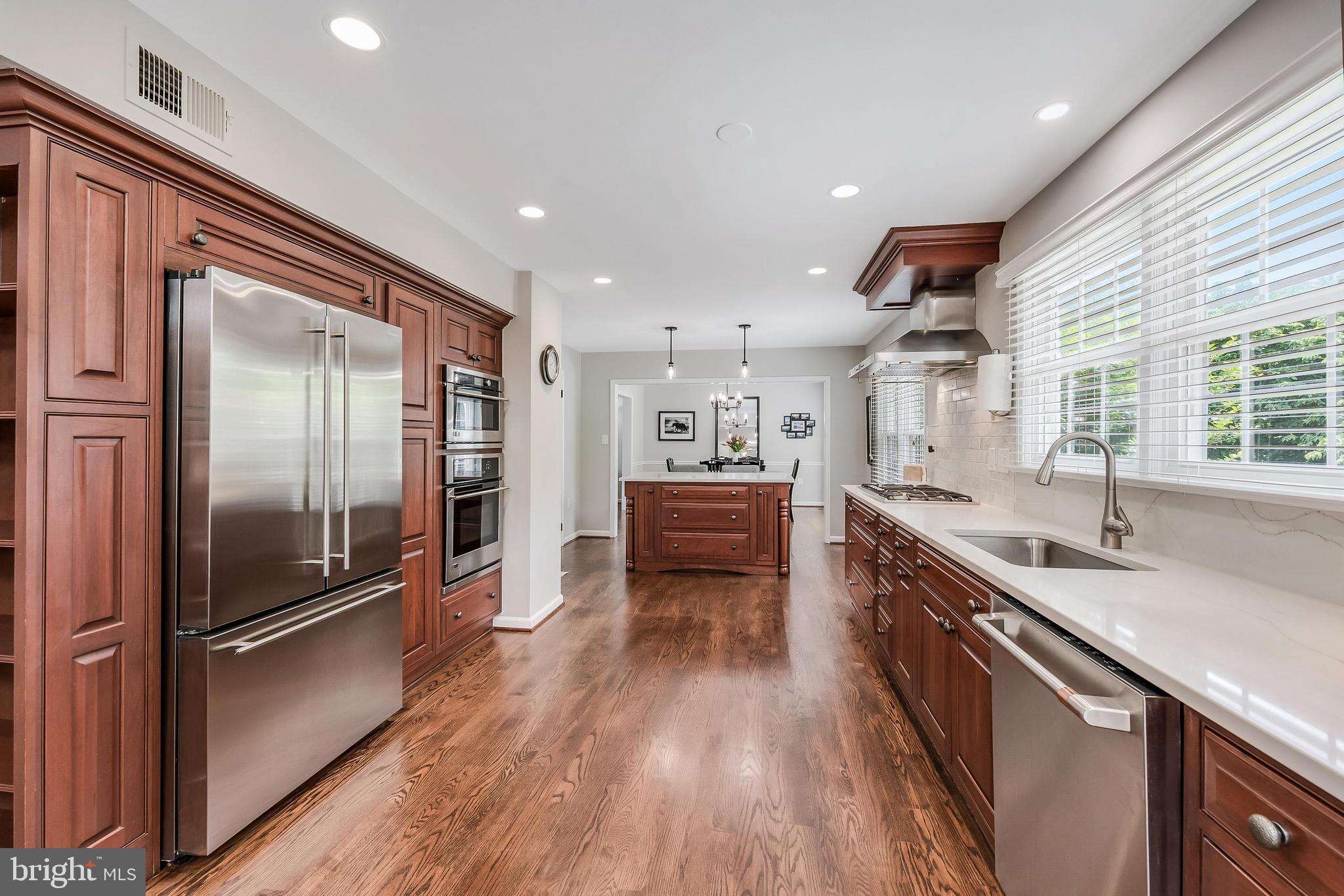 CHANTILLY HIGHLANDS - Residential