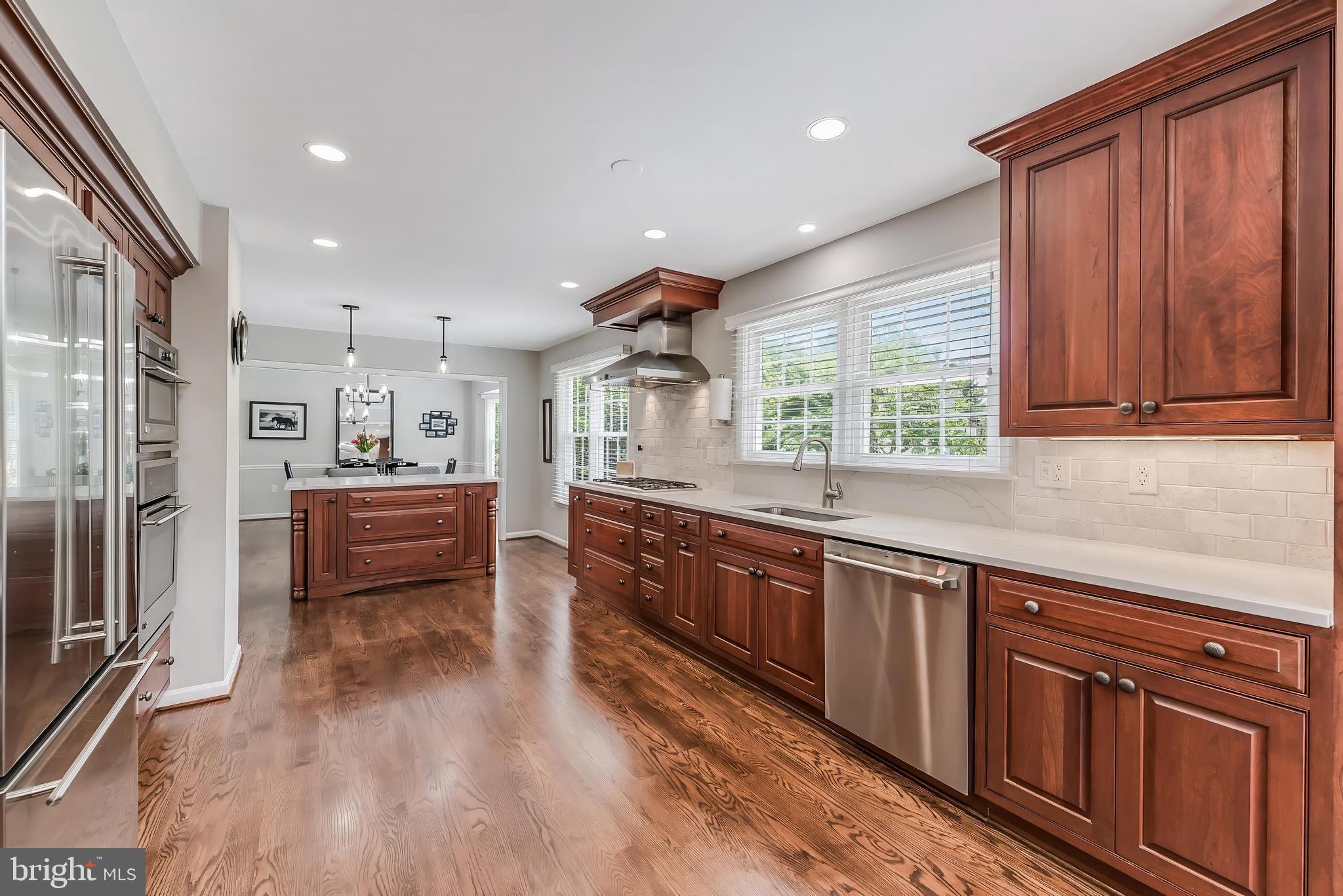 CHANTILLY HIGHLANDS - Residential