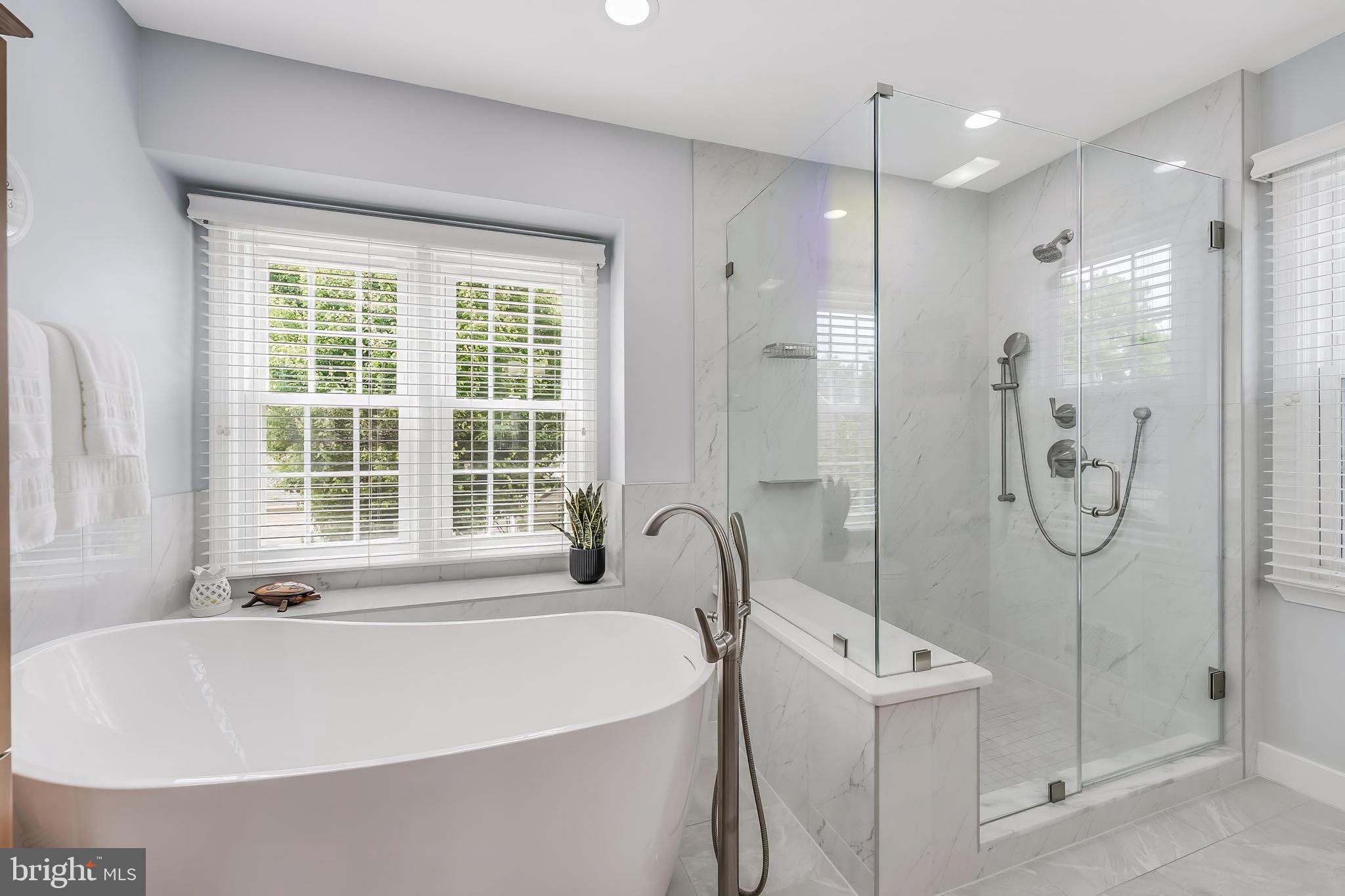 CHANTILLY HIGHLANDS - Residential