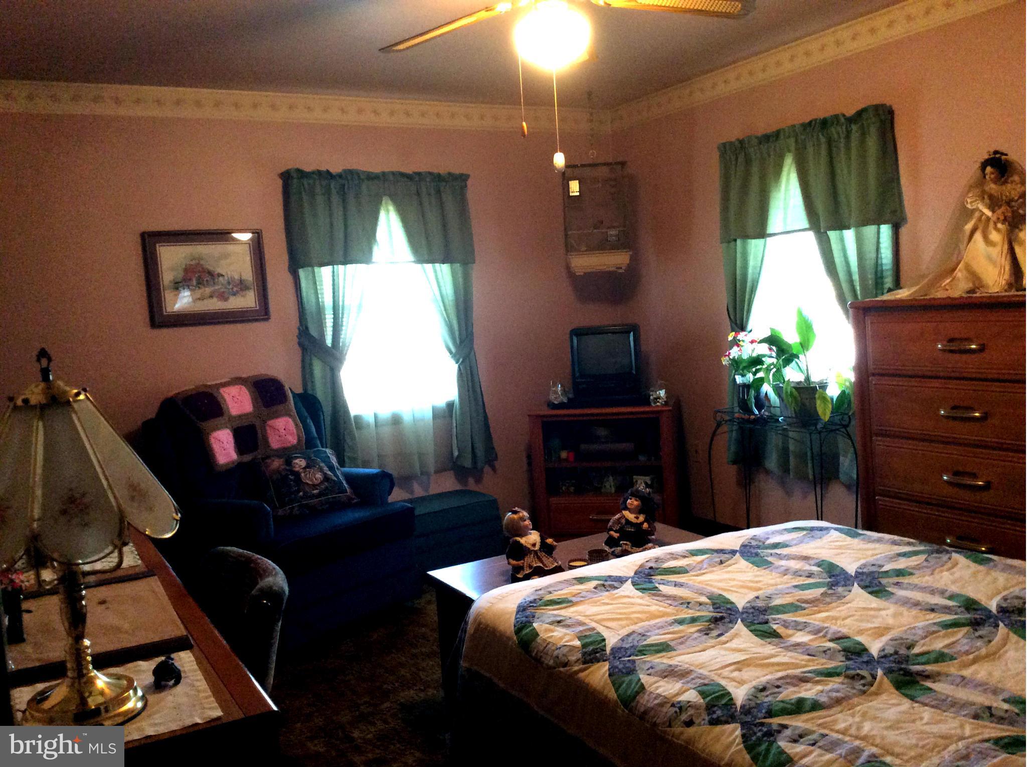 ARUNDEL GARDENS - Residential