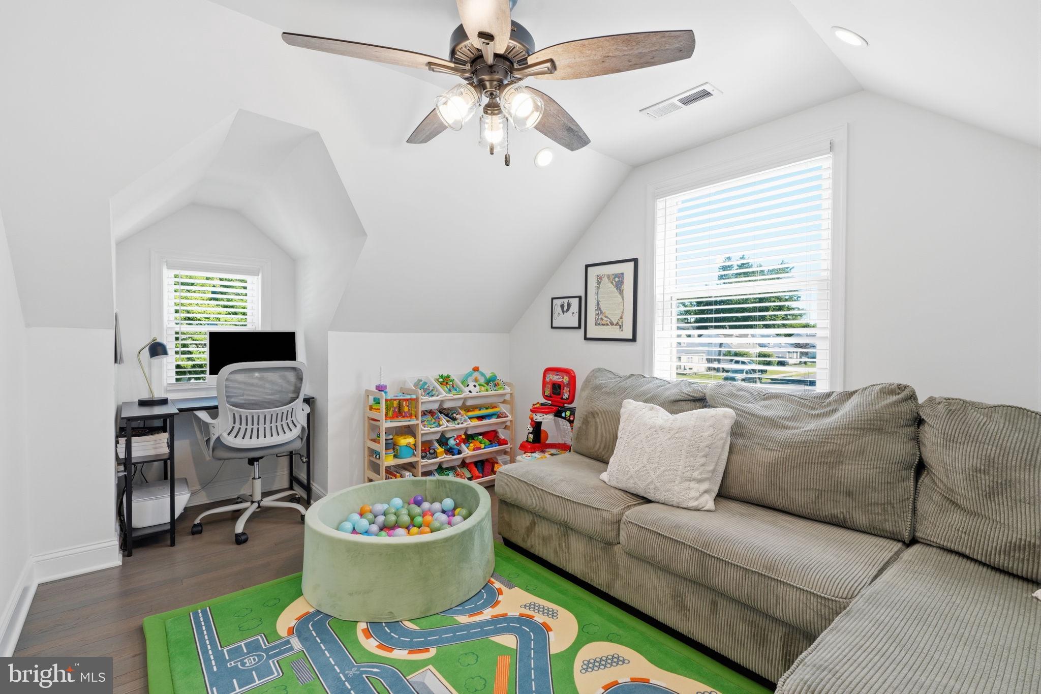 WASHINGTON HGTS - Residential