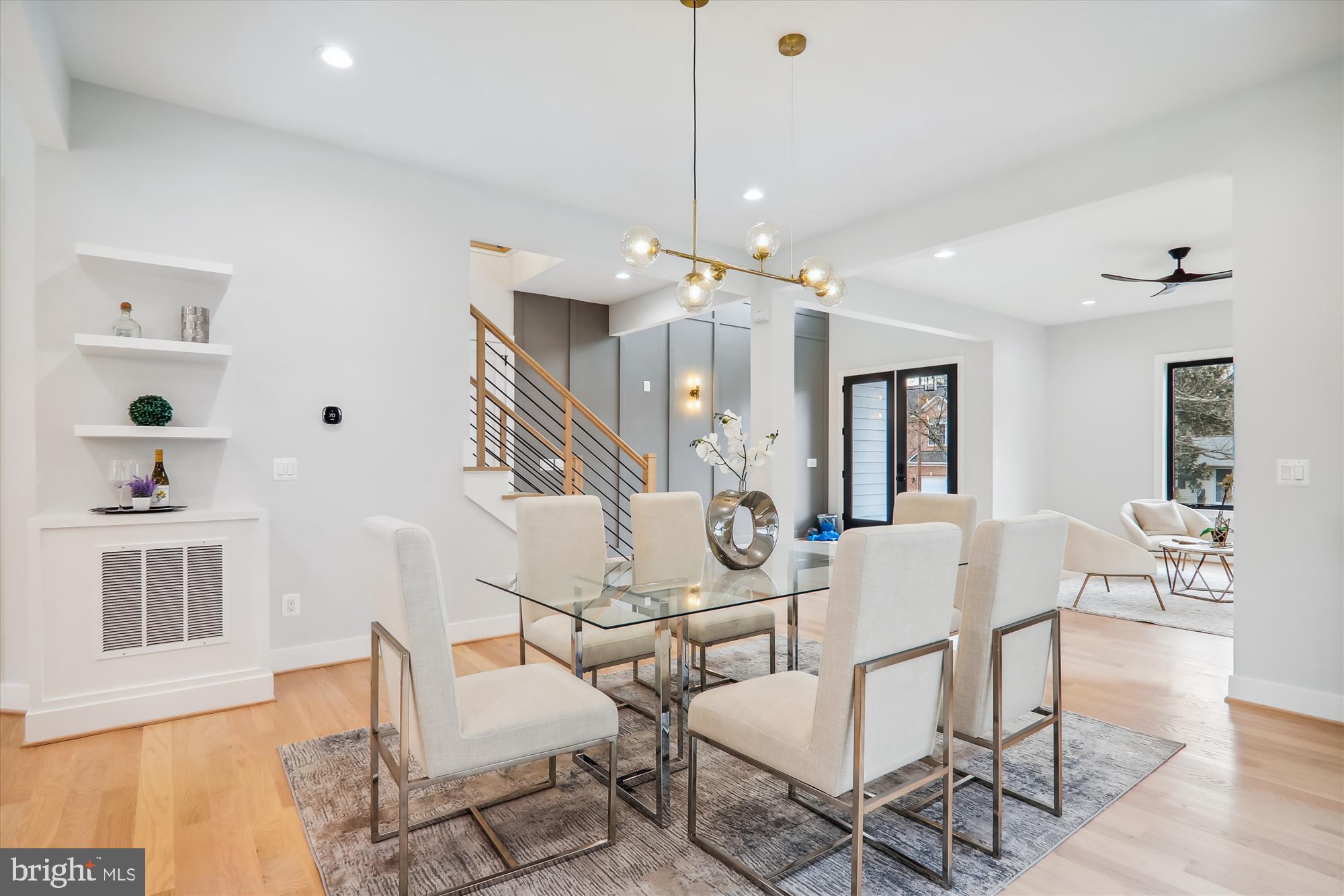 VIENNA WOODS - Residential