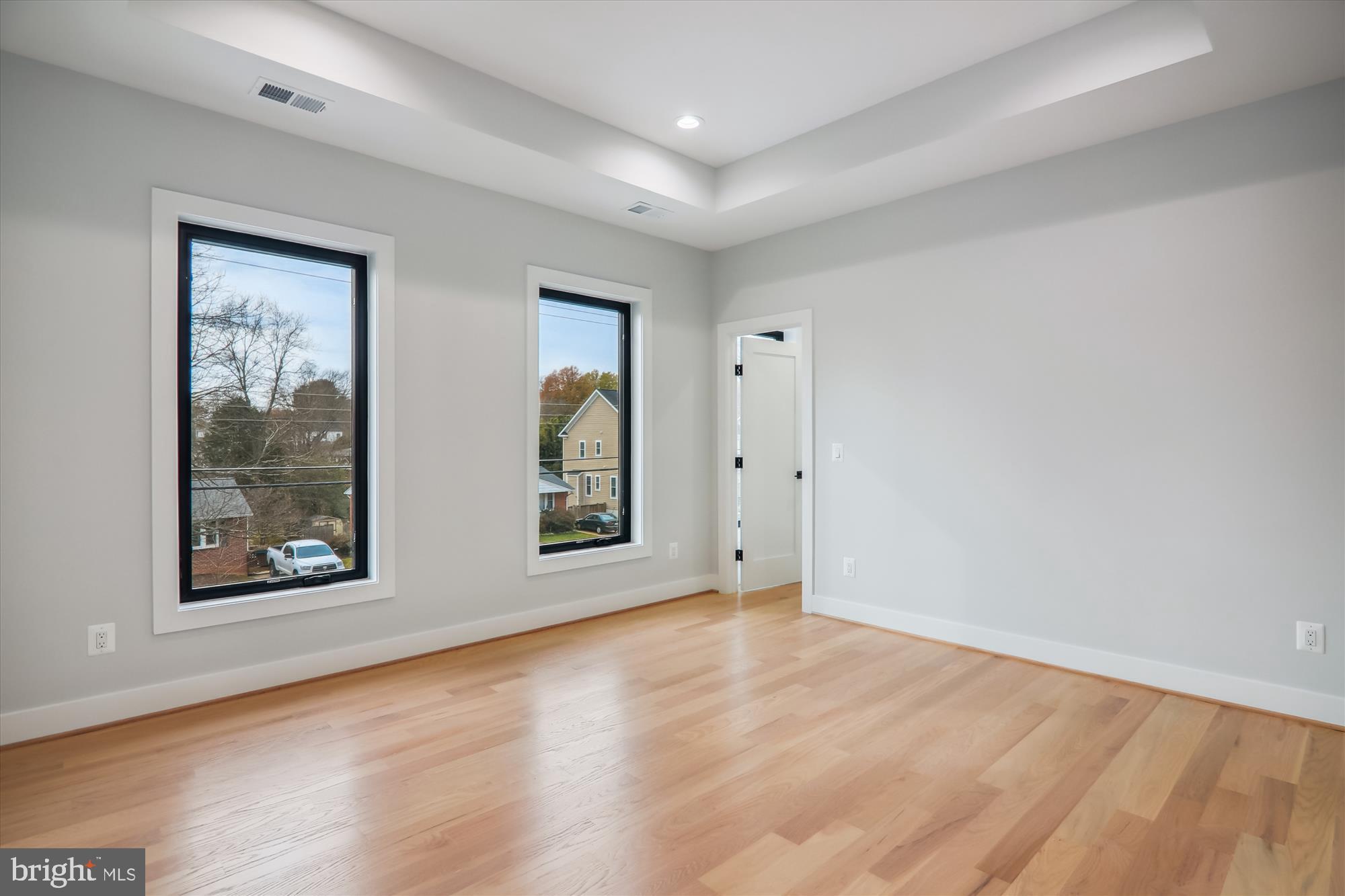 VIENNA WOODS - Residential