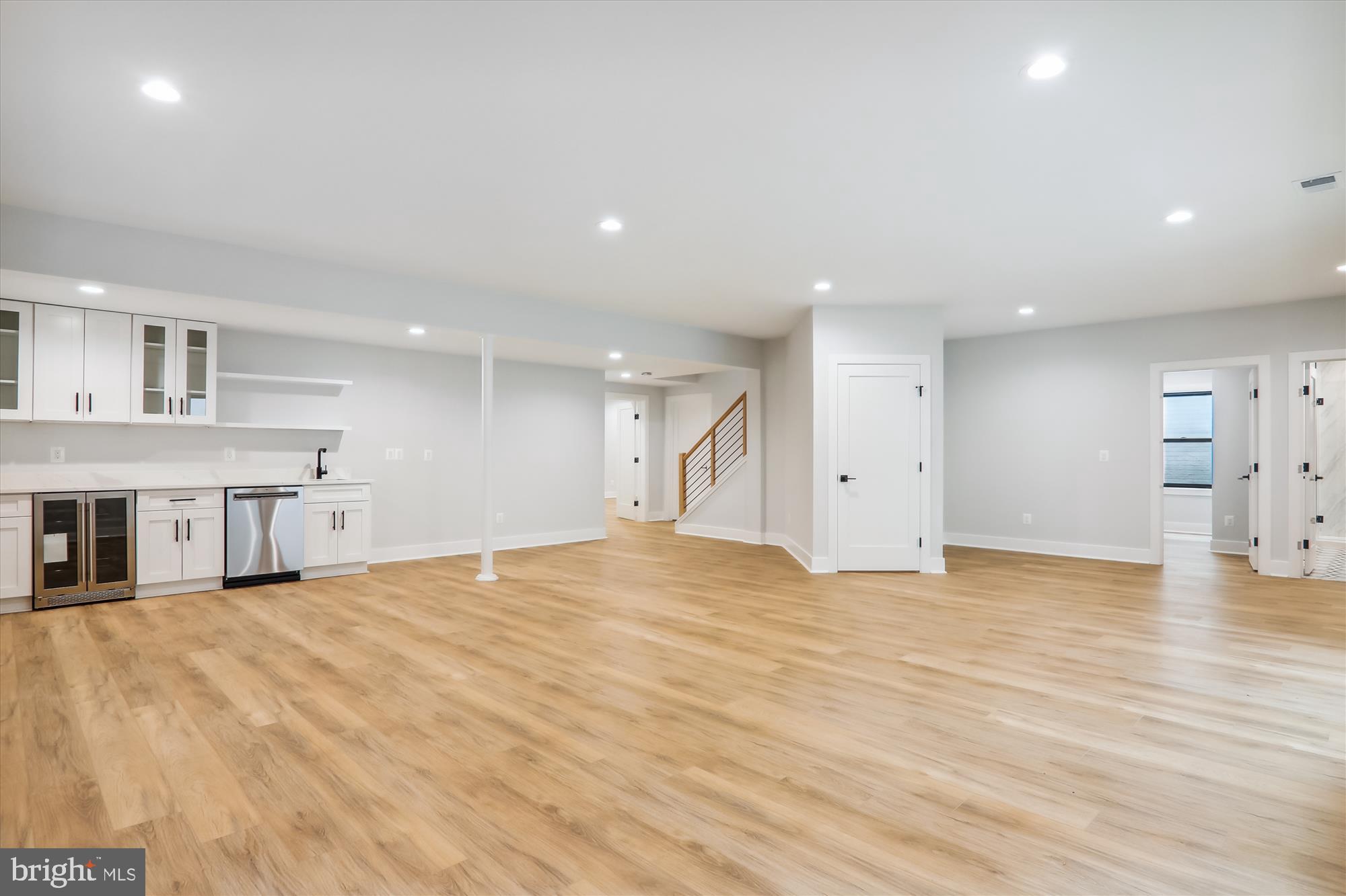 VIENNA WOODS - Residential